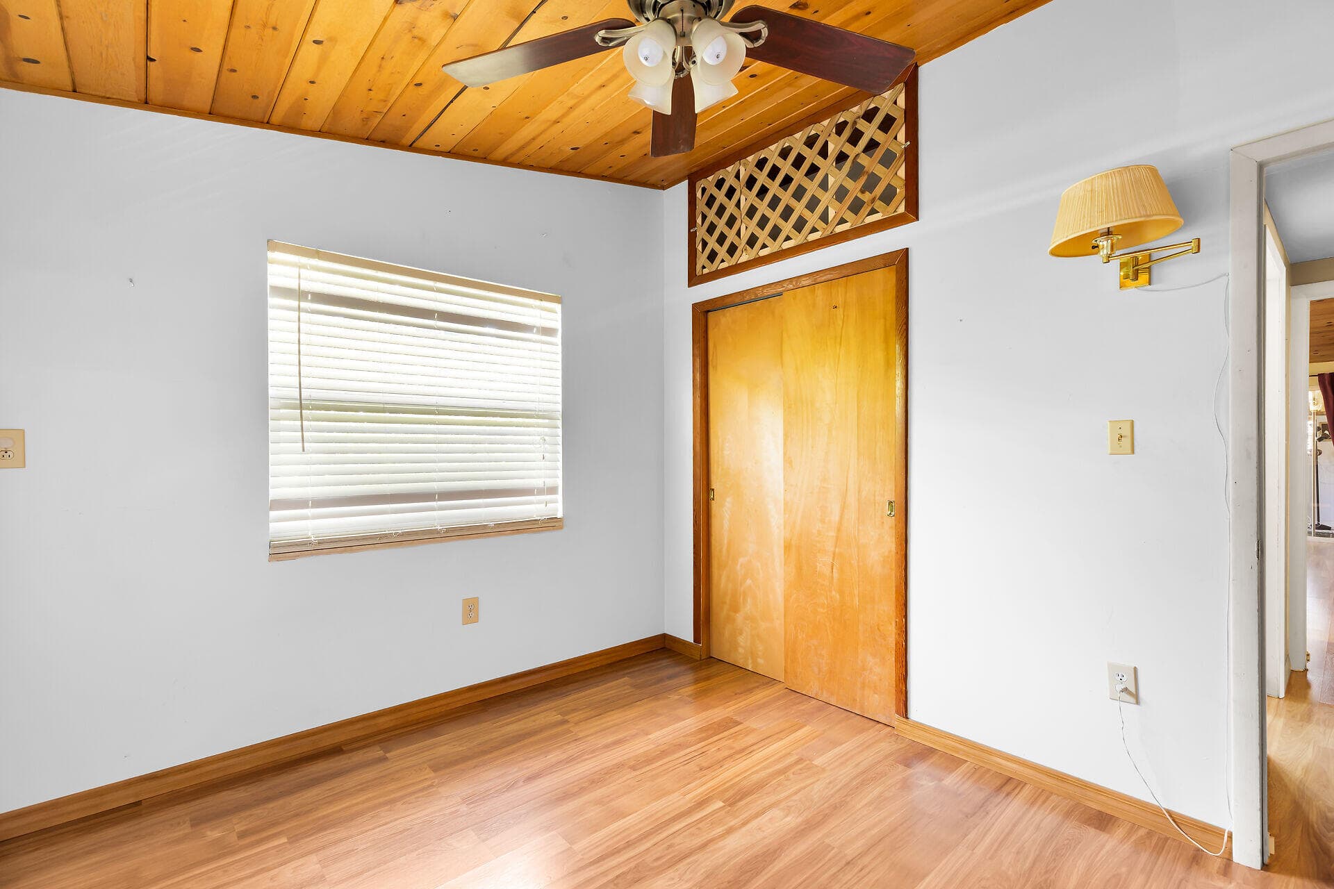 895 Ellen Drive photo 18