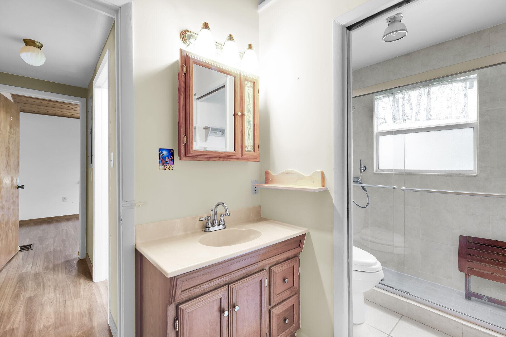 895 Ellen Drive photo 15