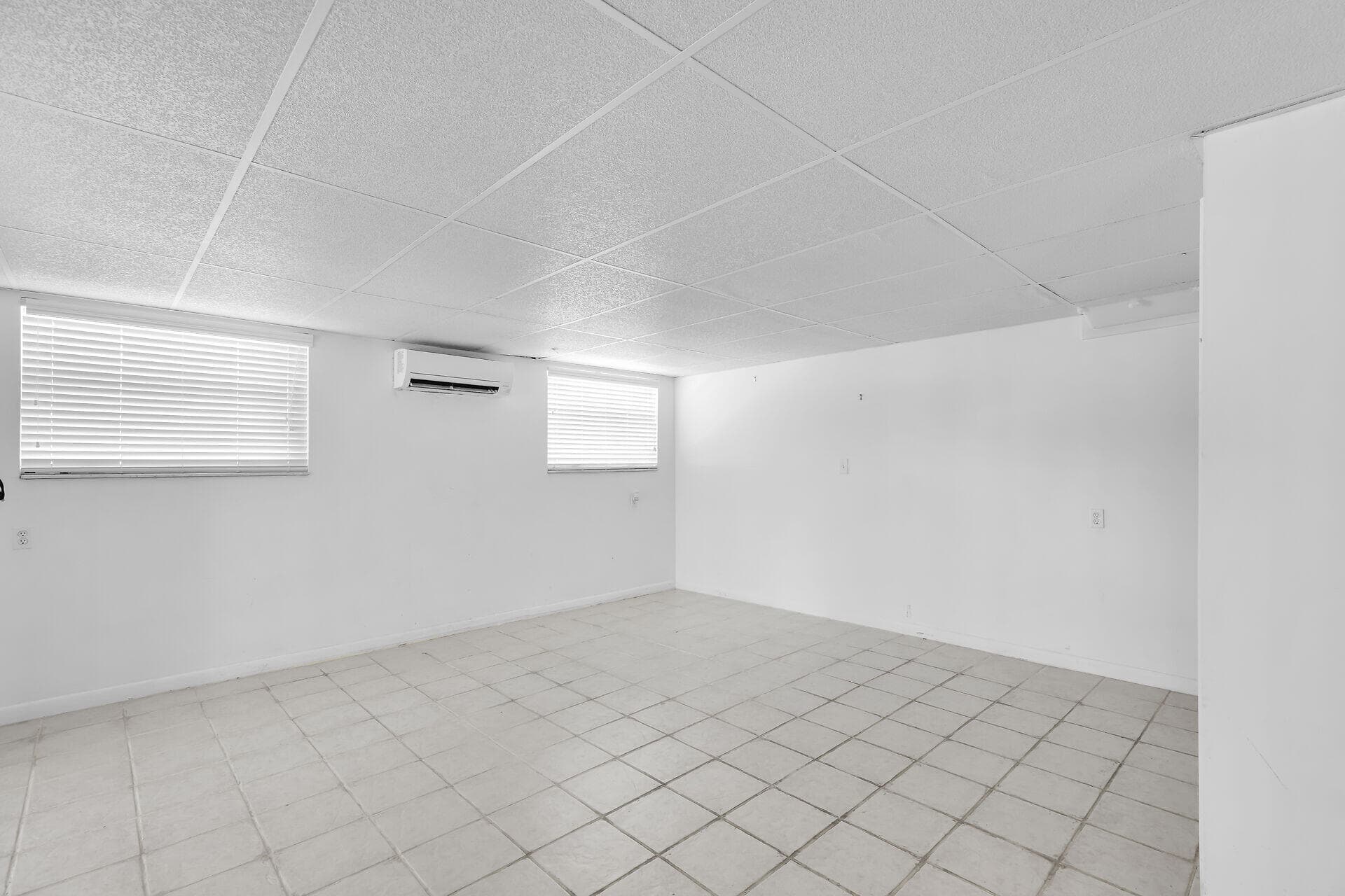 895 Ellen Drive photo 22