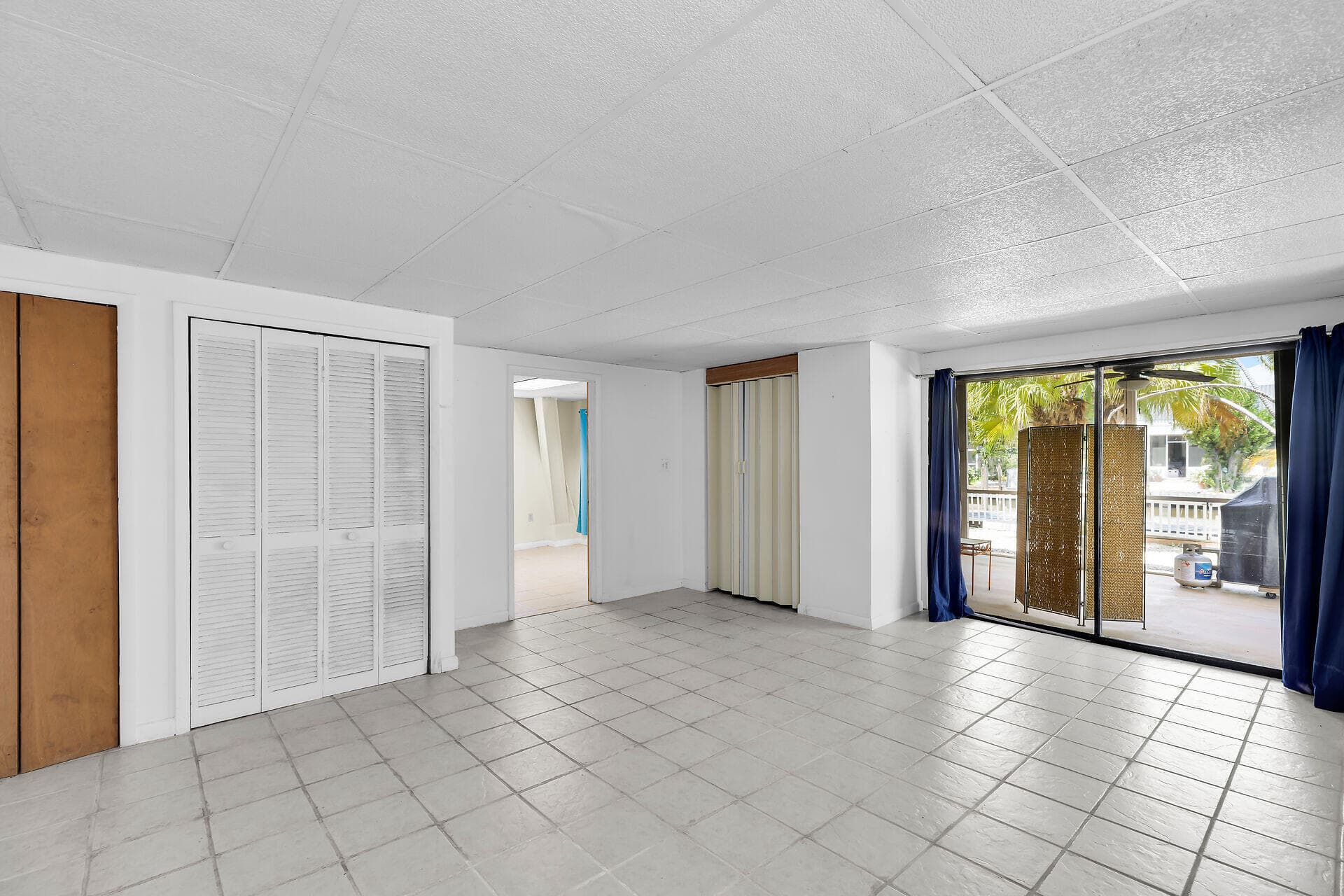 895 Ellen Drive photo 24