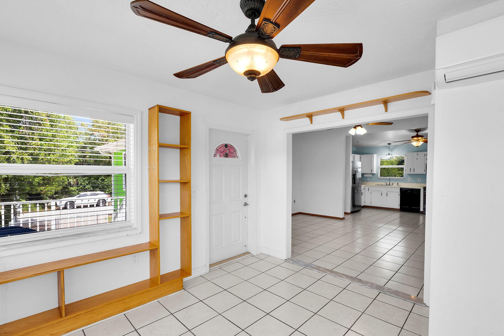 1821 Bittersweet Avenue photo 12