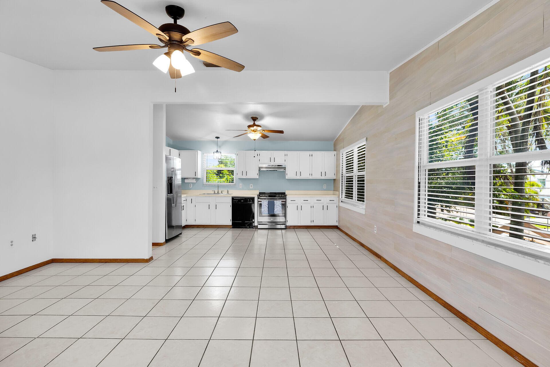 1821 Bittersweet Avenue photo 14