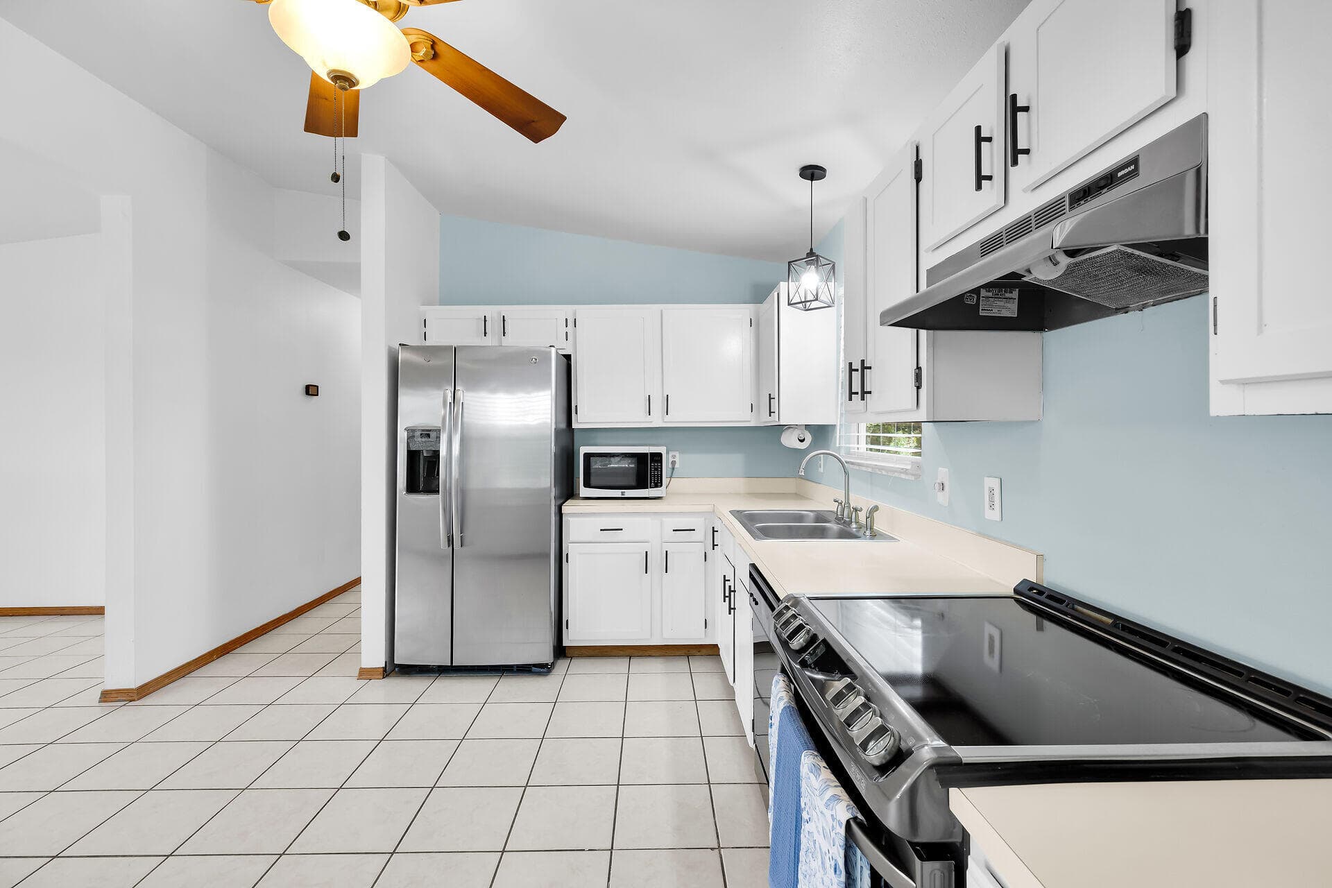 1821 Bittersweet Avenue photo 19