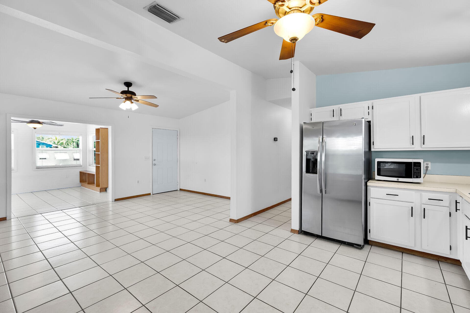 1821 Bittersweet Avenue photo 20