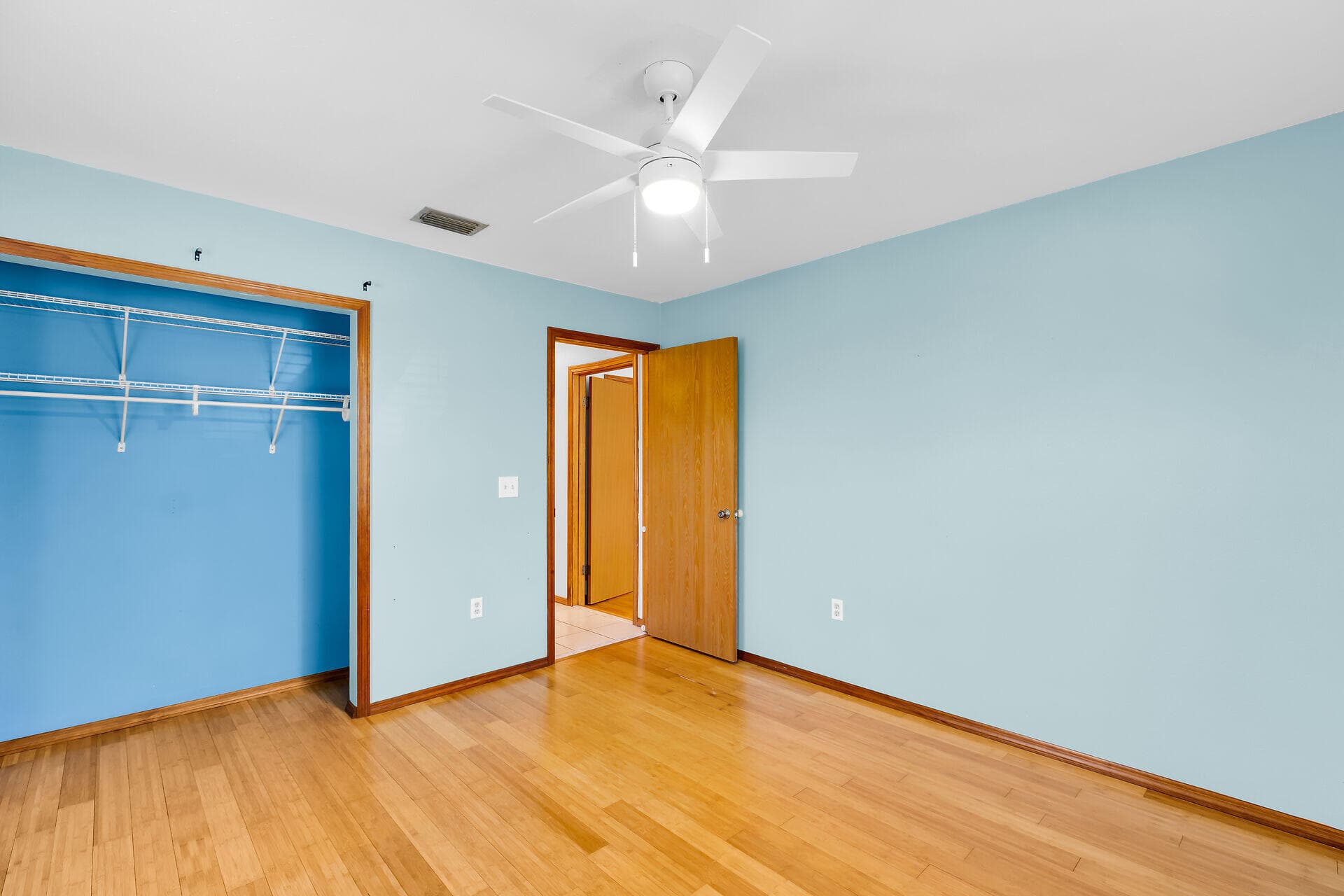 1821 Bittersweet Avenue photo 25