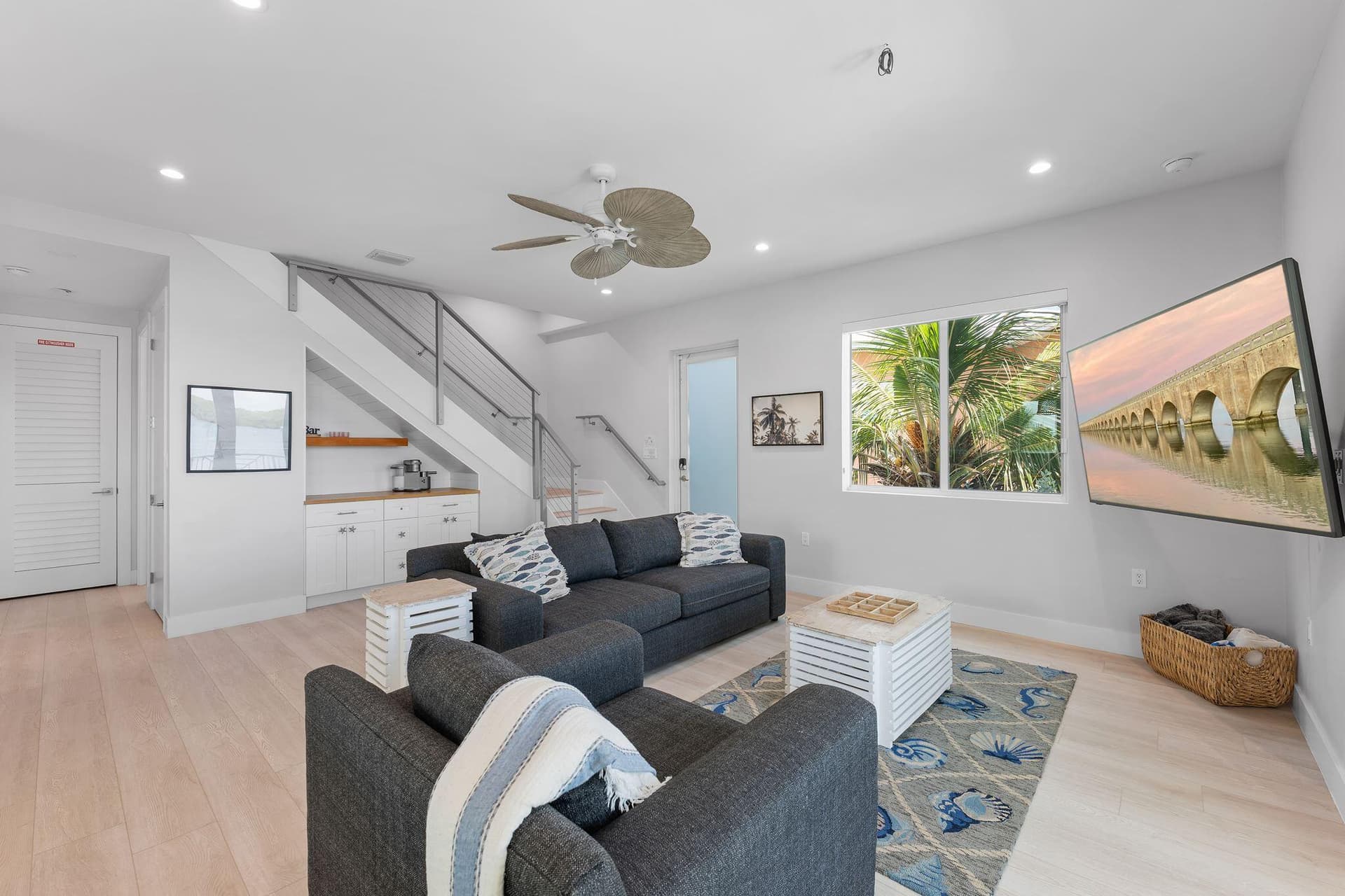 171 Avenue D photo 4