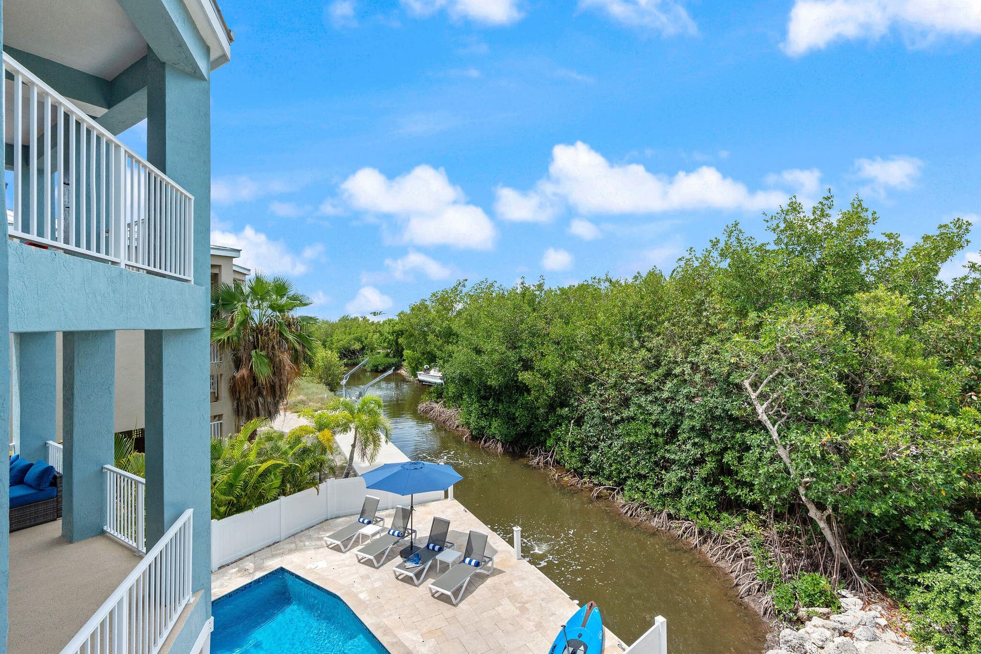 1106 Thatch Lane photo 4