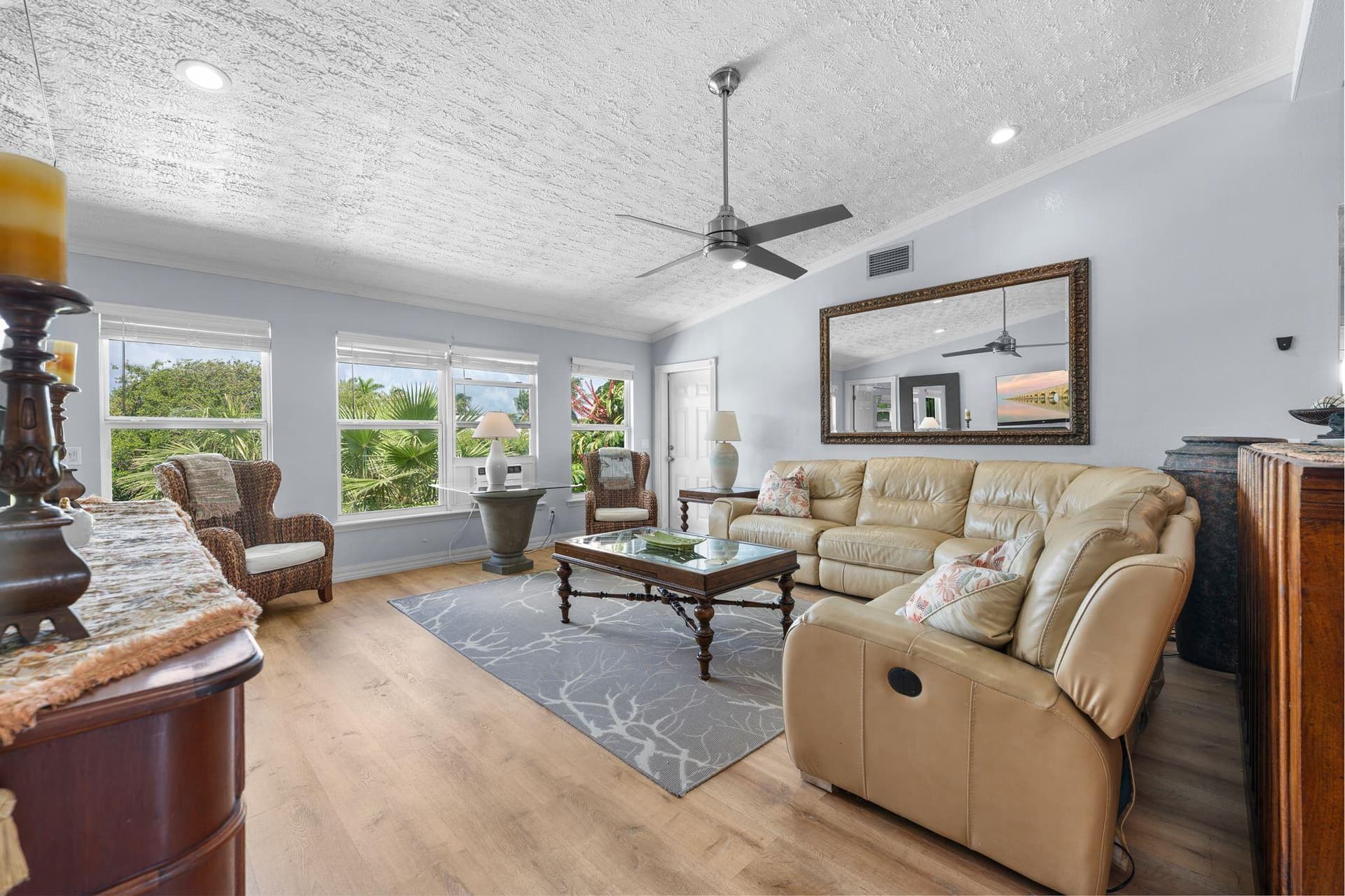 581 12Th Street photo 10