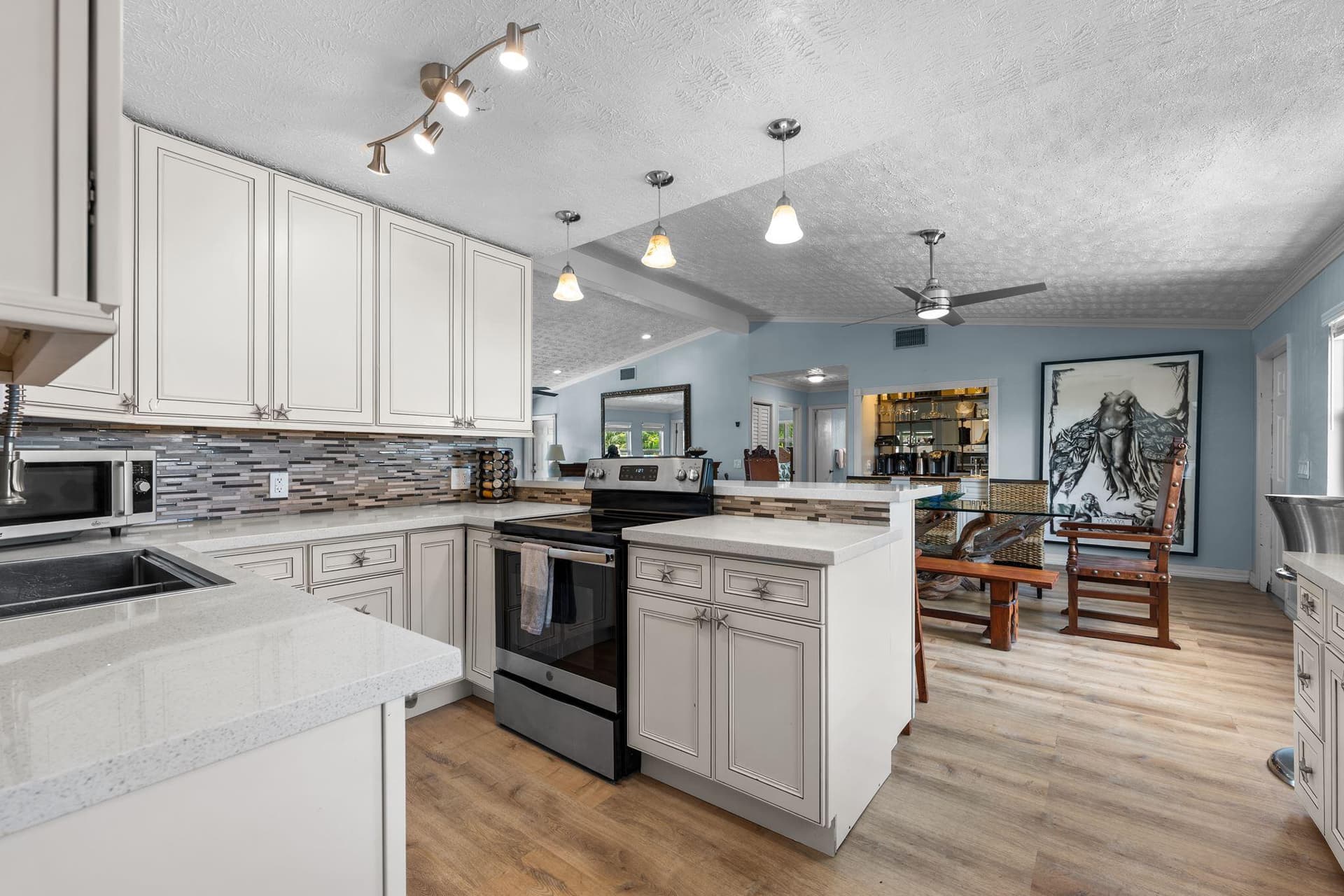 581 12Th Street photo 17