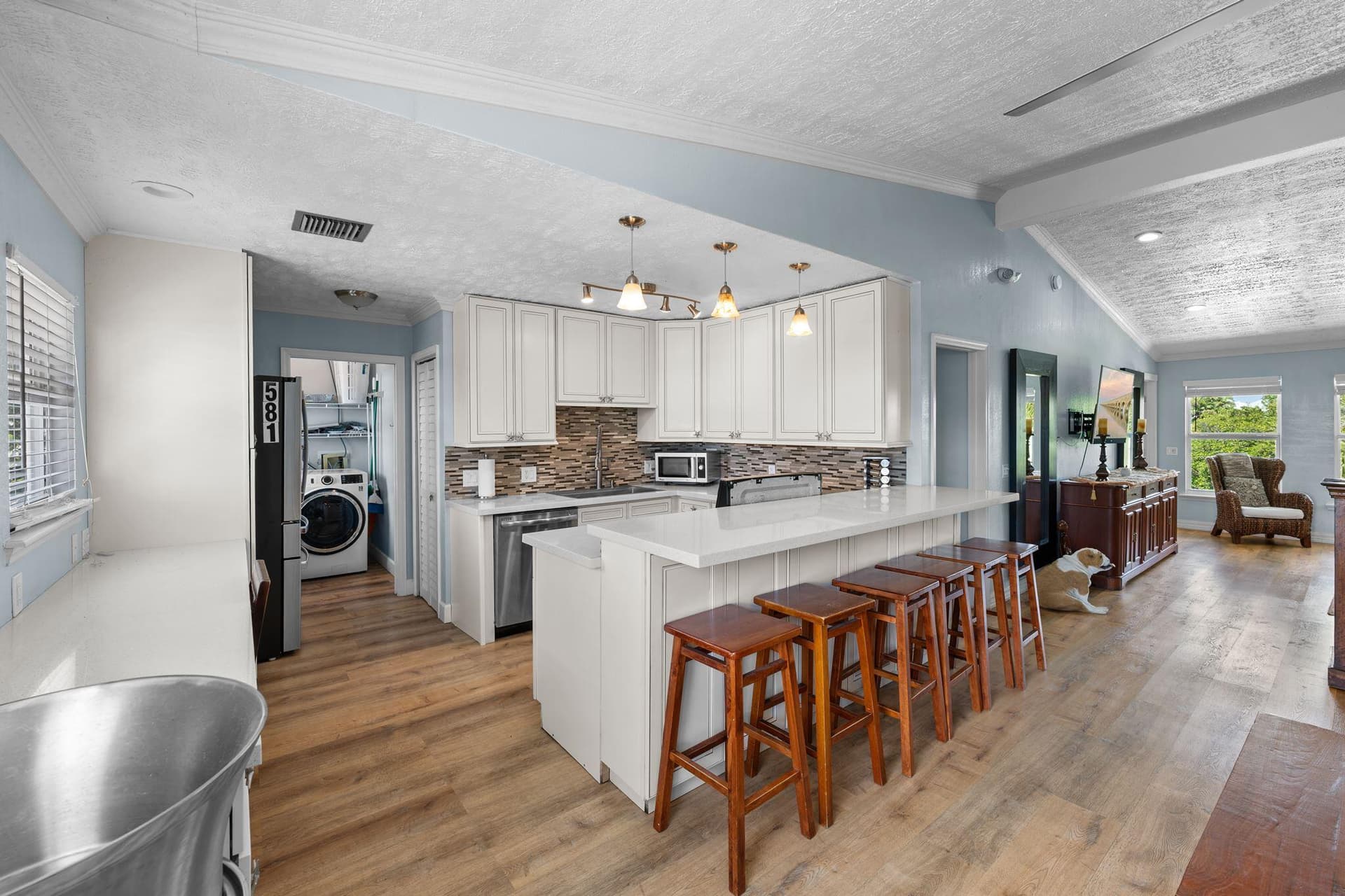 581 12Th Street photo 2