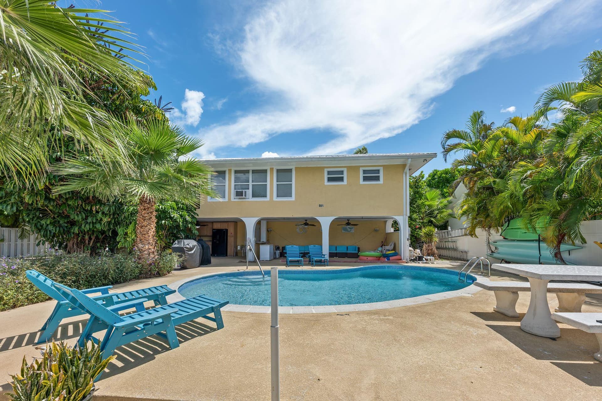 581 12Th Street photo 4