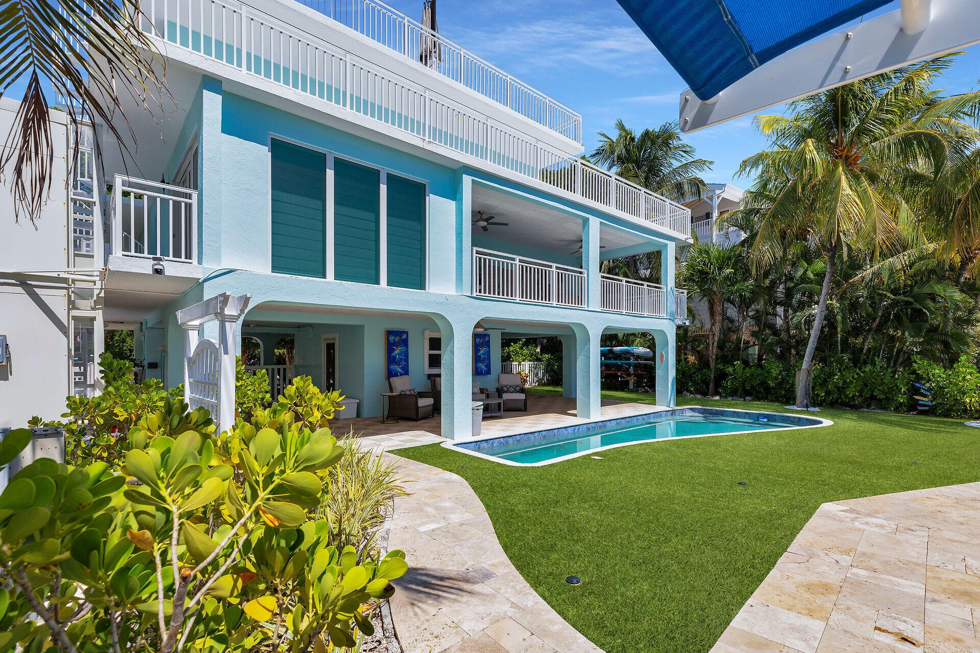 313 North Drive 2