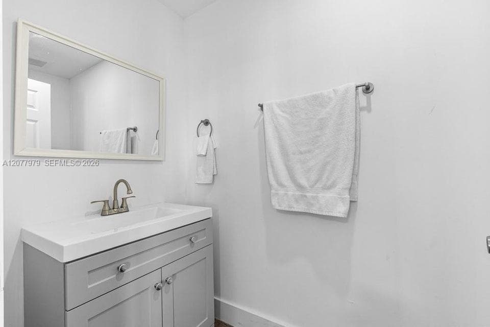 31490 Avenue F Avenue F photo 13
