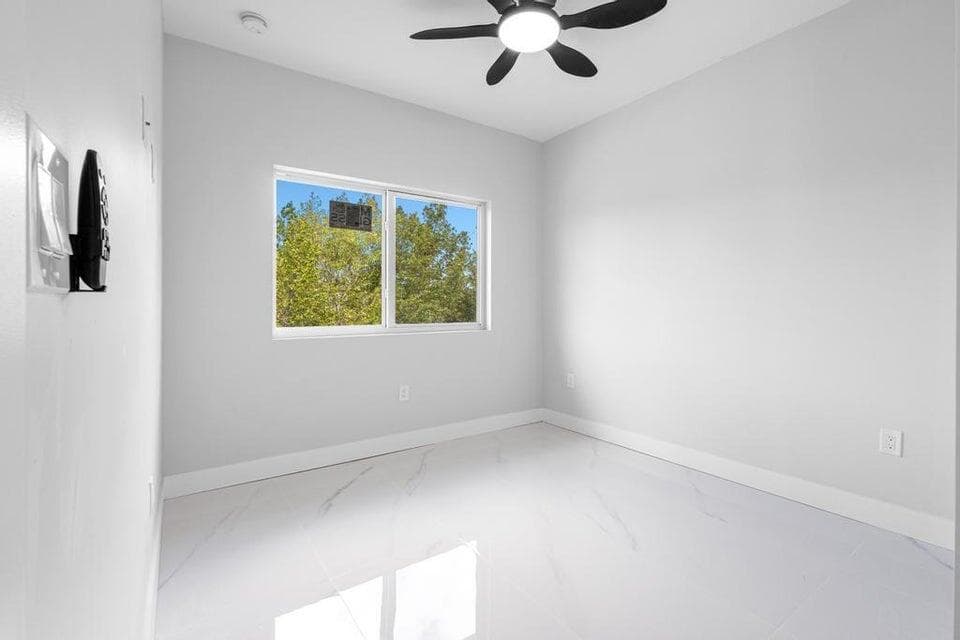 31441 Avenue F photo 6