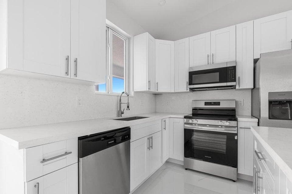 31441 Avenue F photo 7