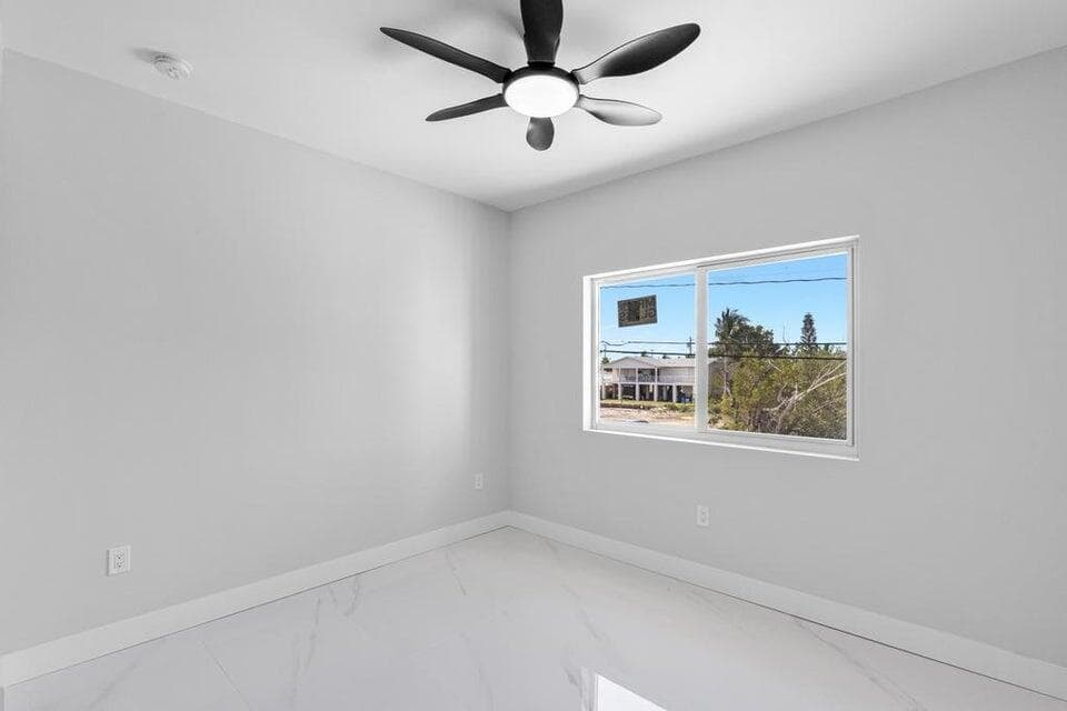 31441 Avenue F photo 11