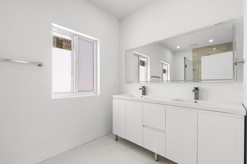 31441 Avenue F photo 13
