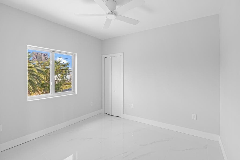 31569 Avenue D photo 10