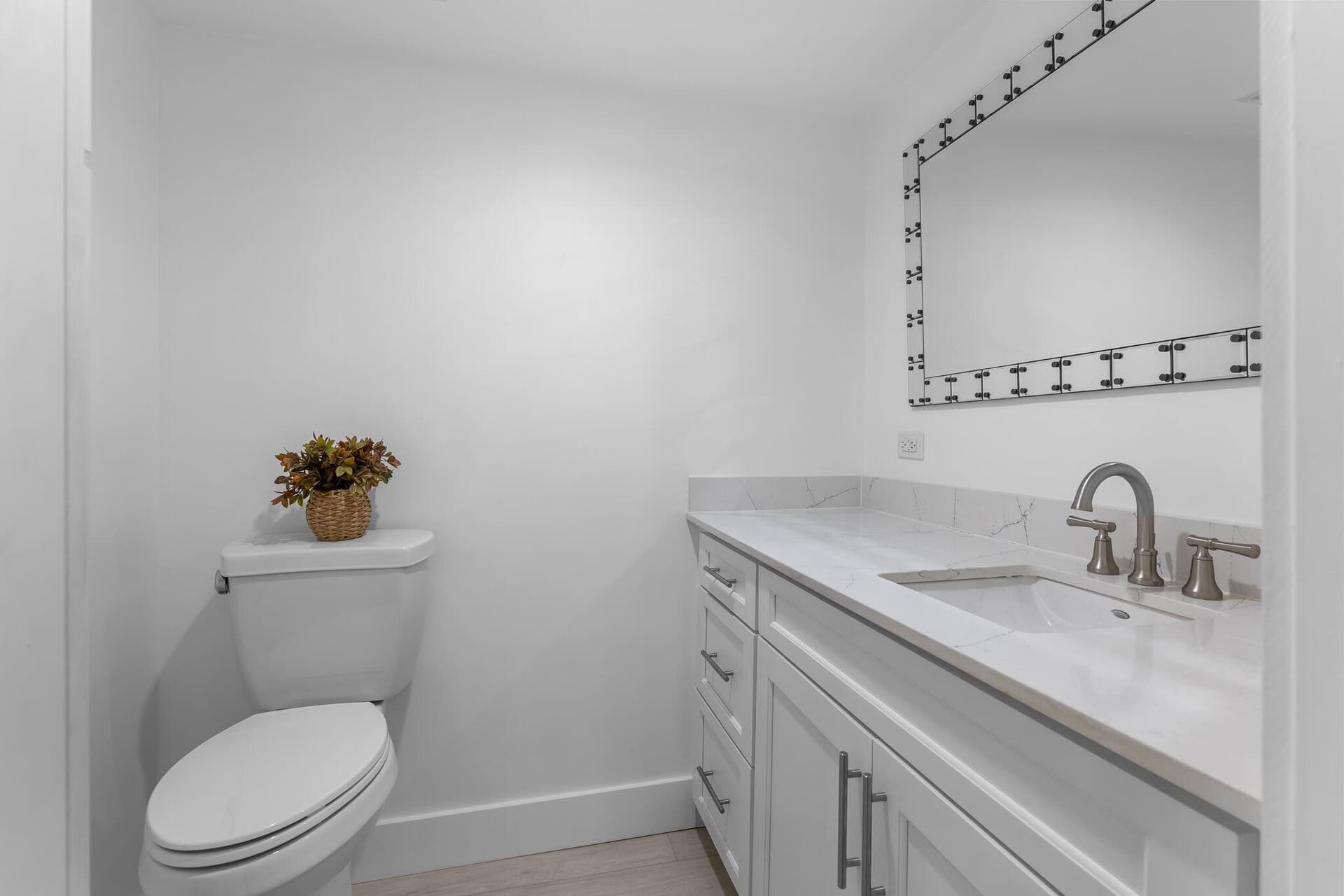 2000 Coco Plum Drive 302 photo 13