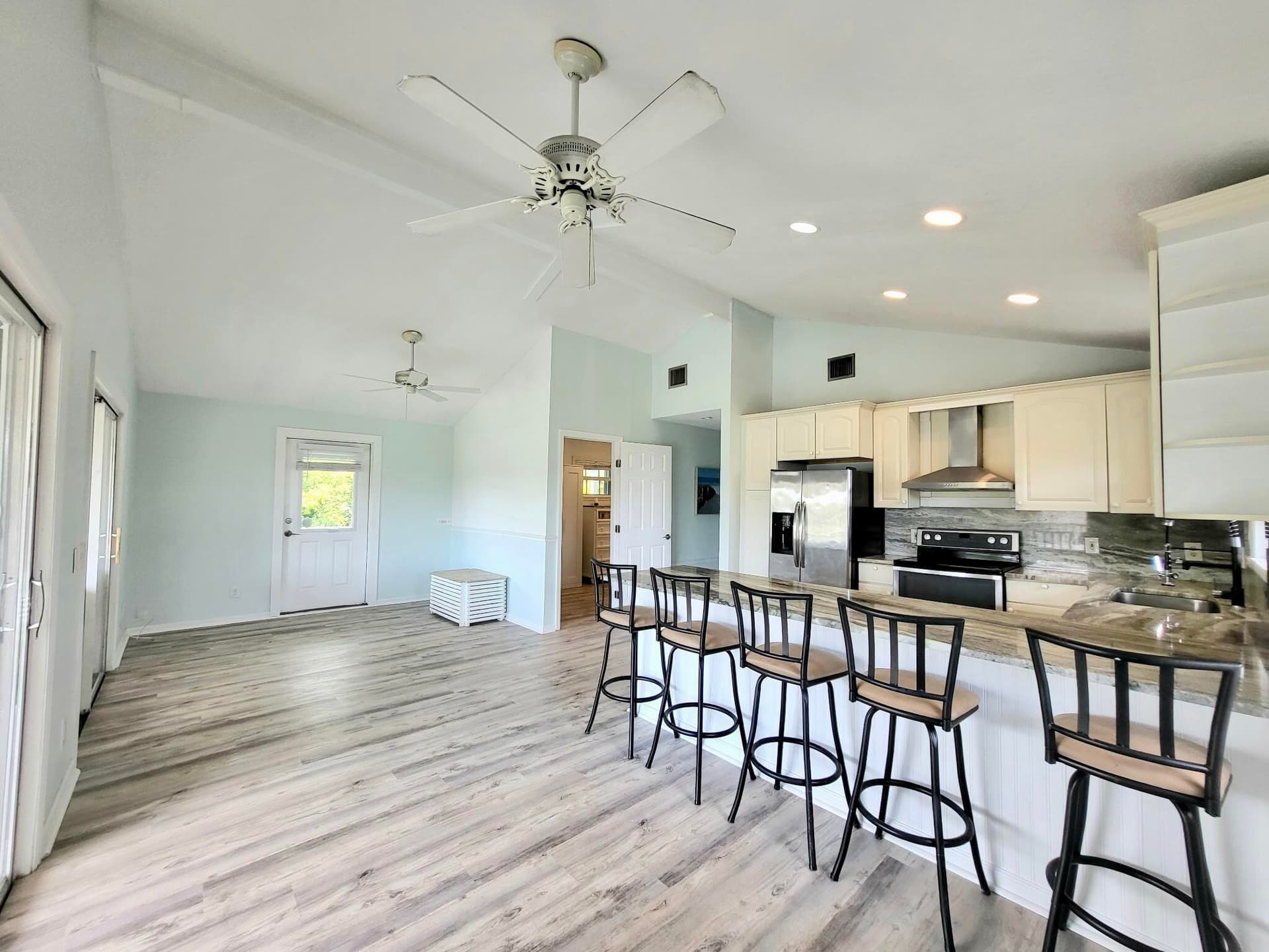 22968 Drake Lane photo 9