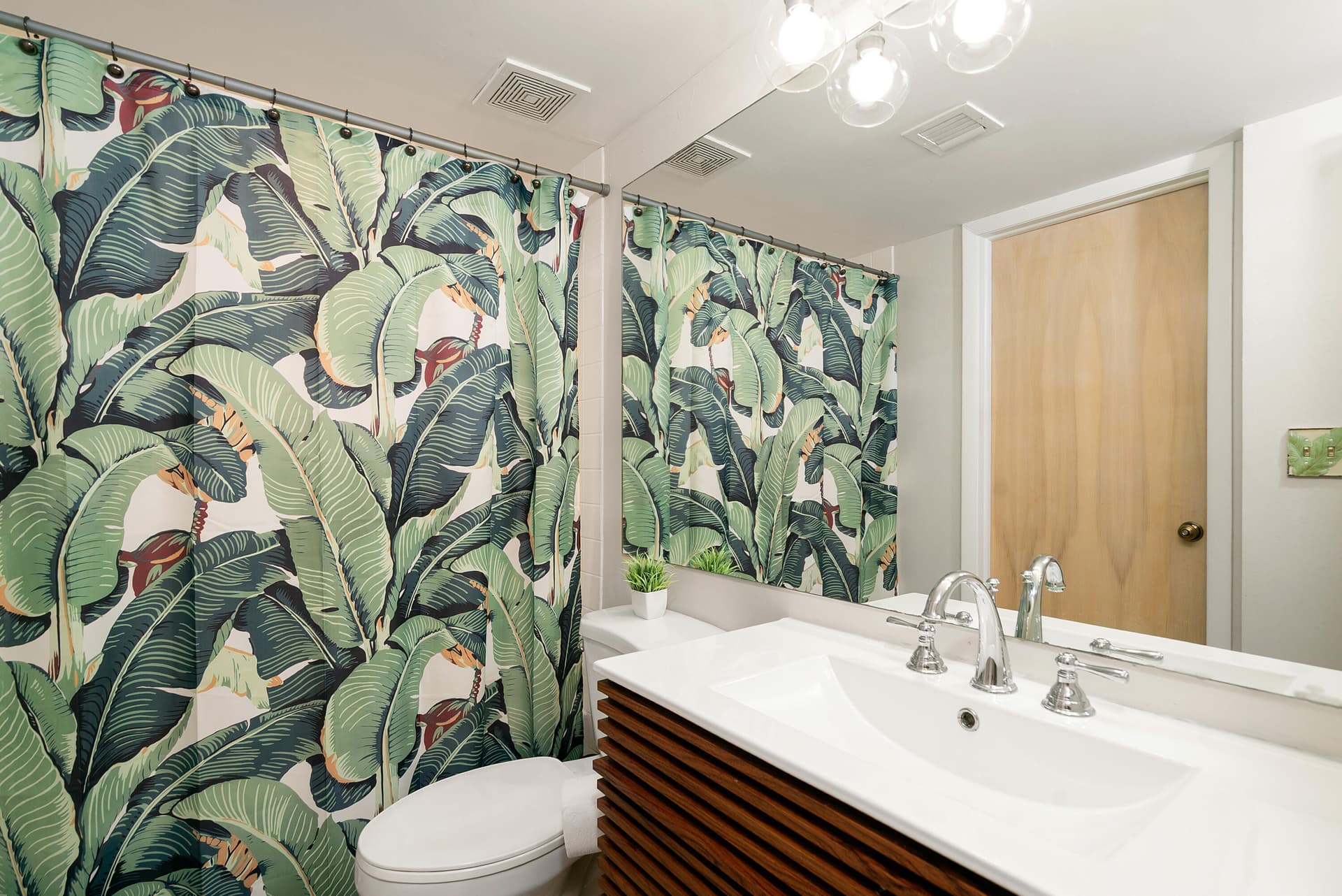 500 Burton Drive 4207 photo 15
