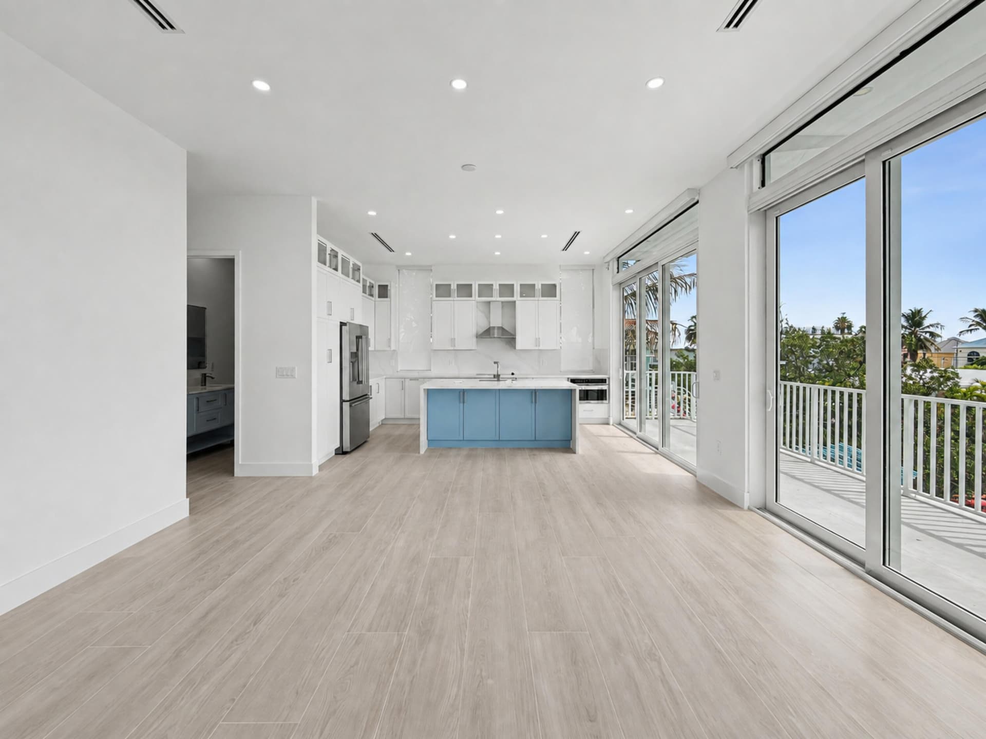 131 Snapper Creek Drive photo 11