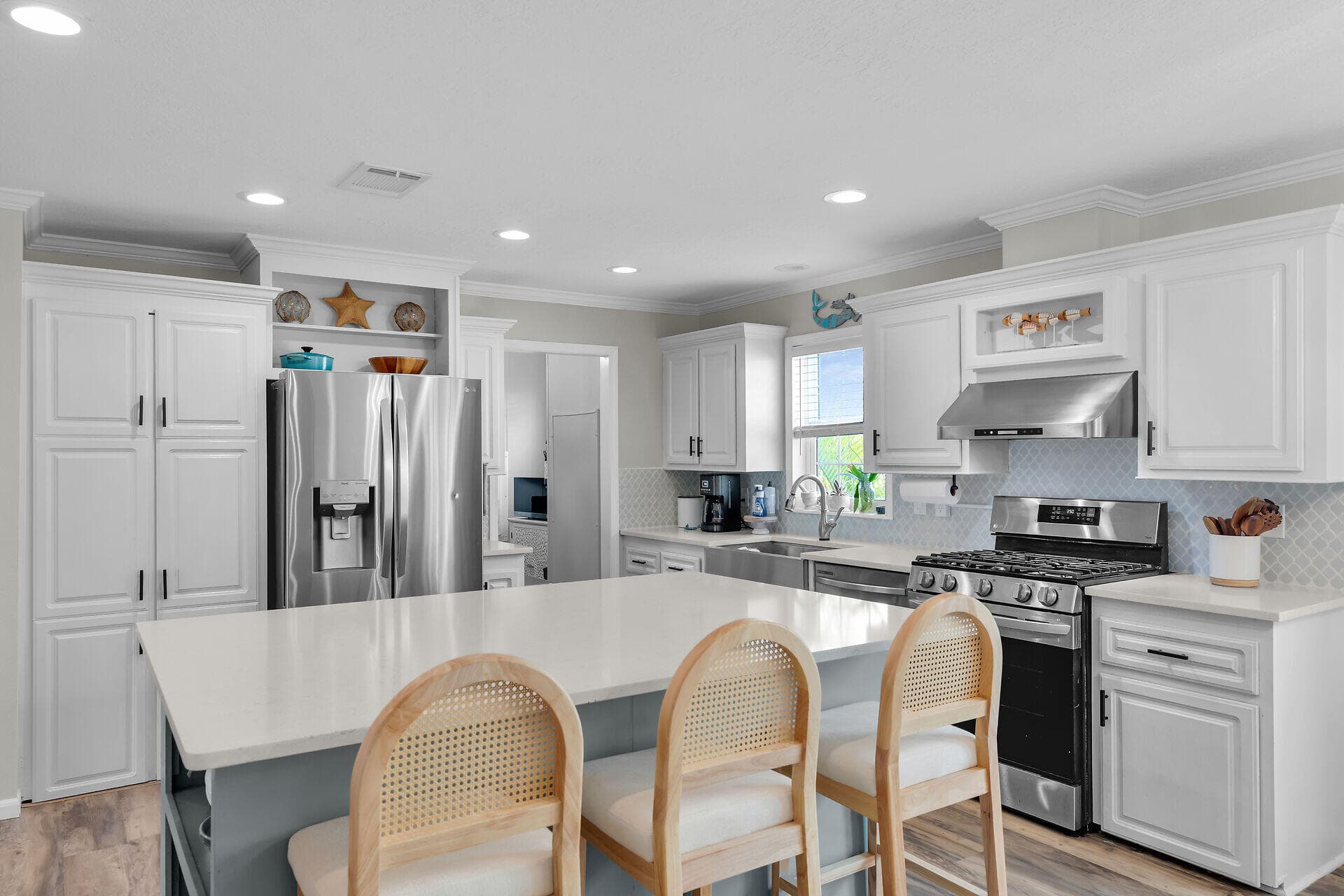 99 Palm Drive photo 14