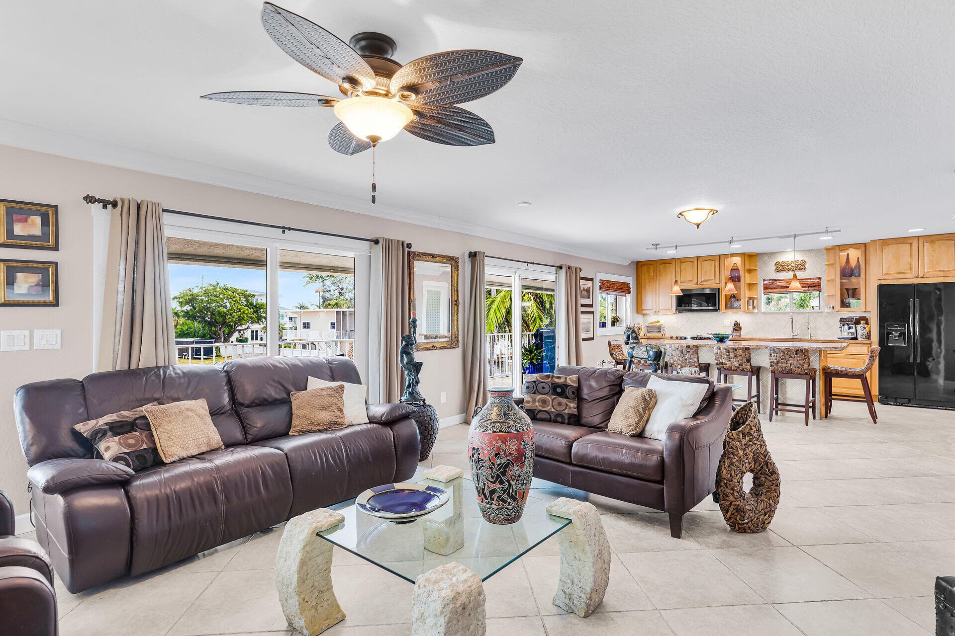 114 N Coconut Palm Boulevard photo 11