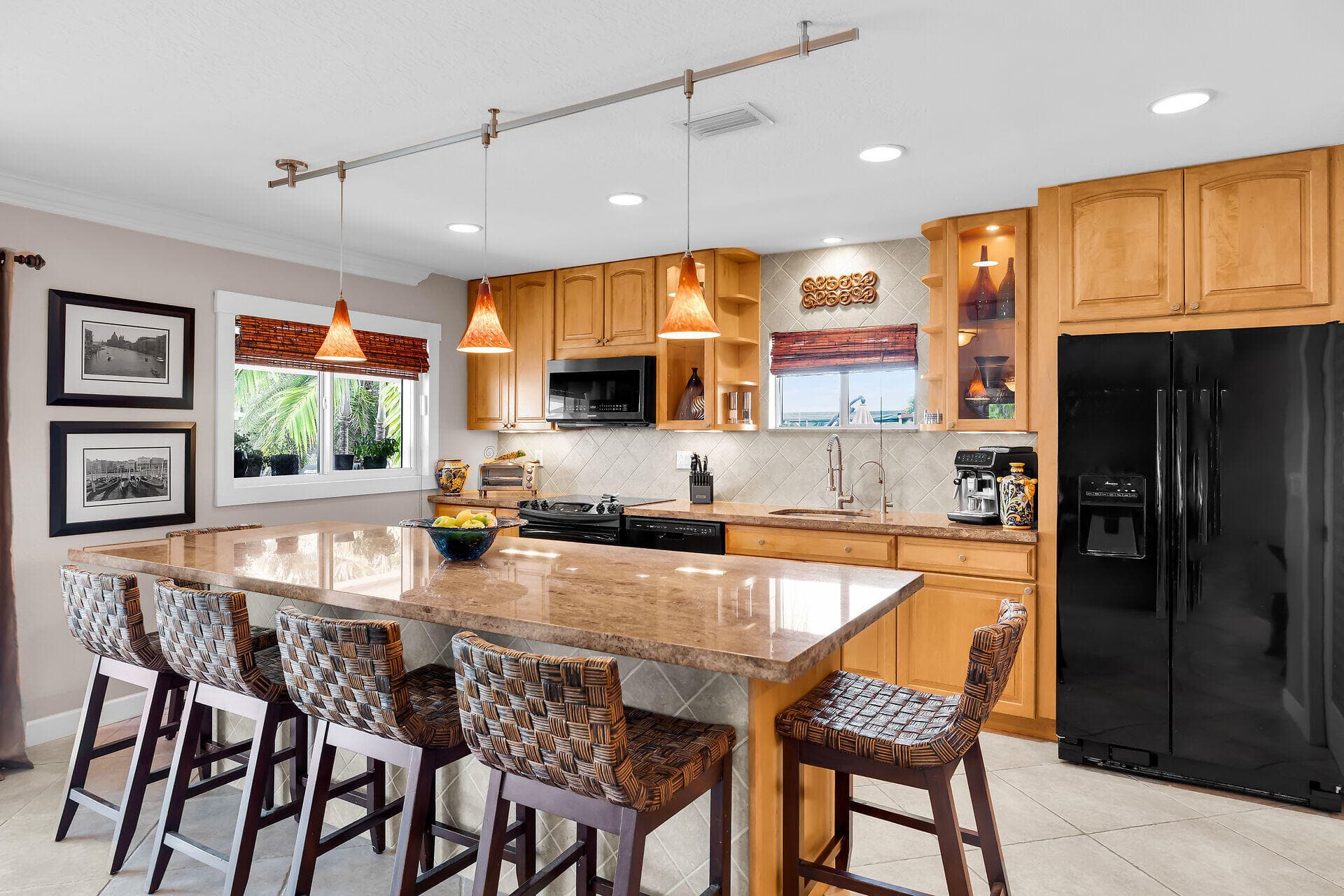 114 N Coconut Palm Boulevard photo 14