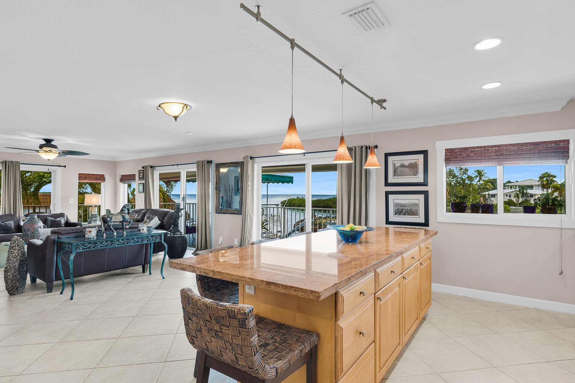 114 N Coconut Palm Boulevard photo 15