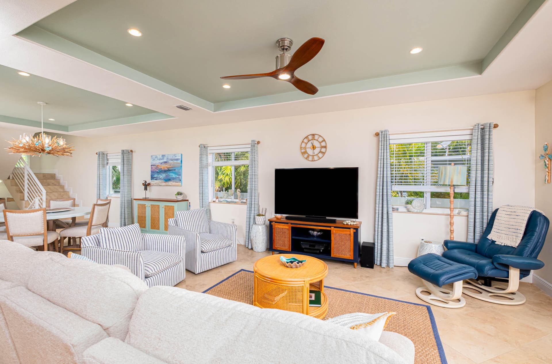 148 Riviera Drive photo 9