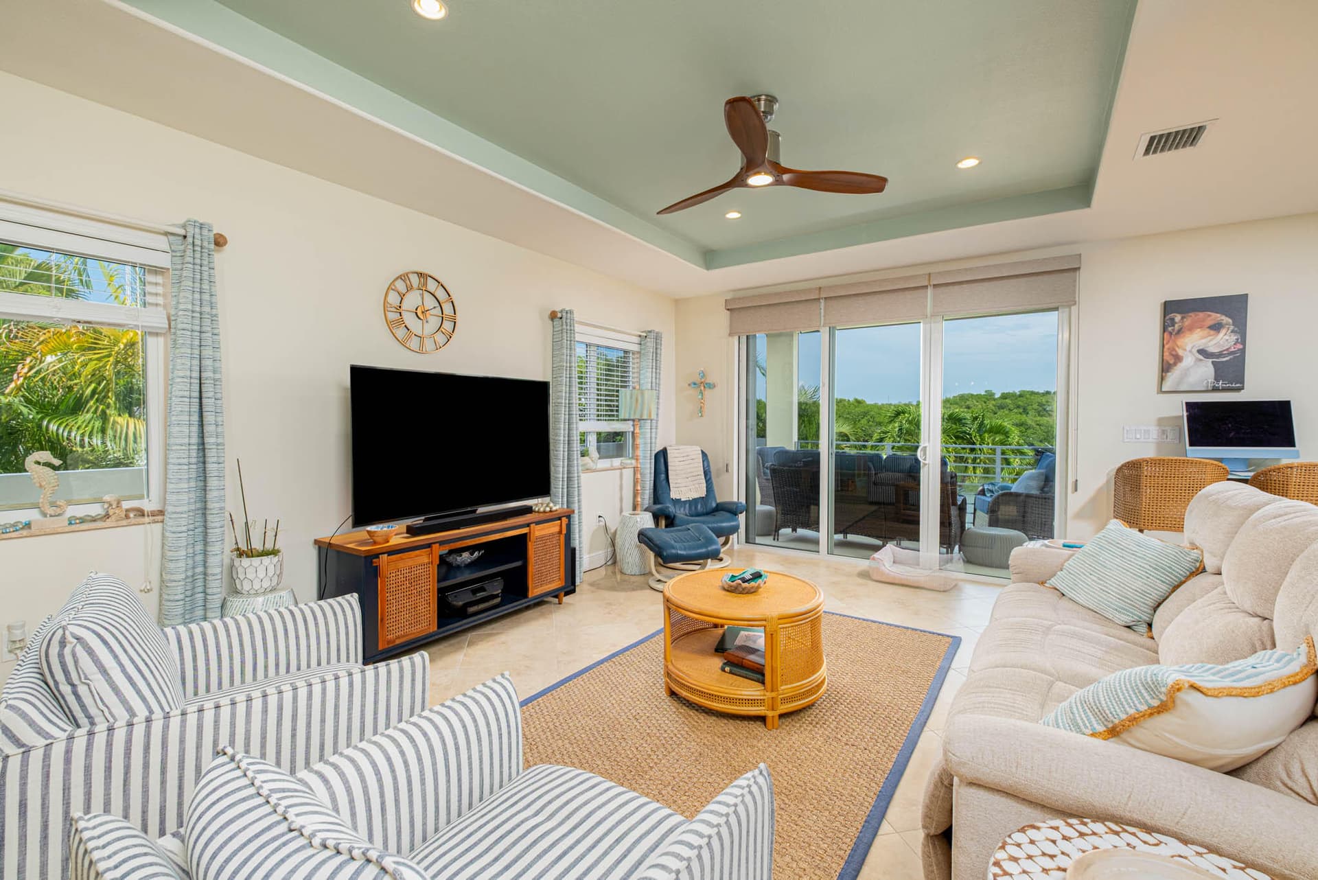 148 Riviera Drive photo 11