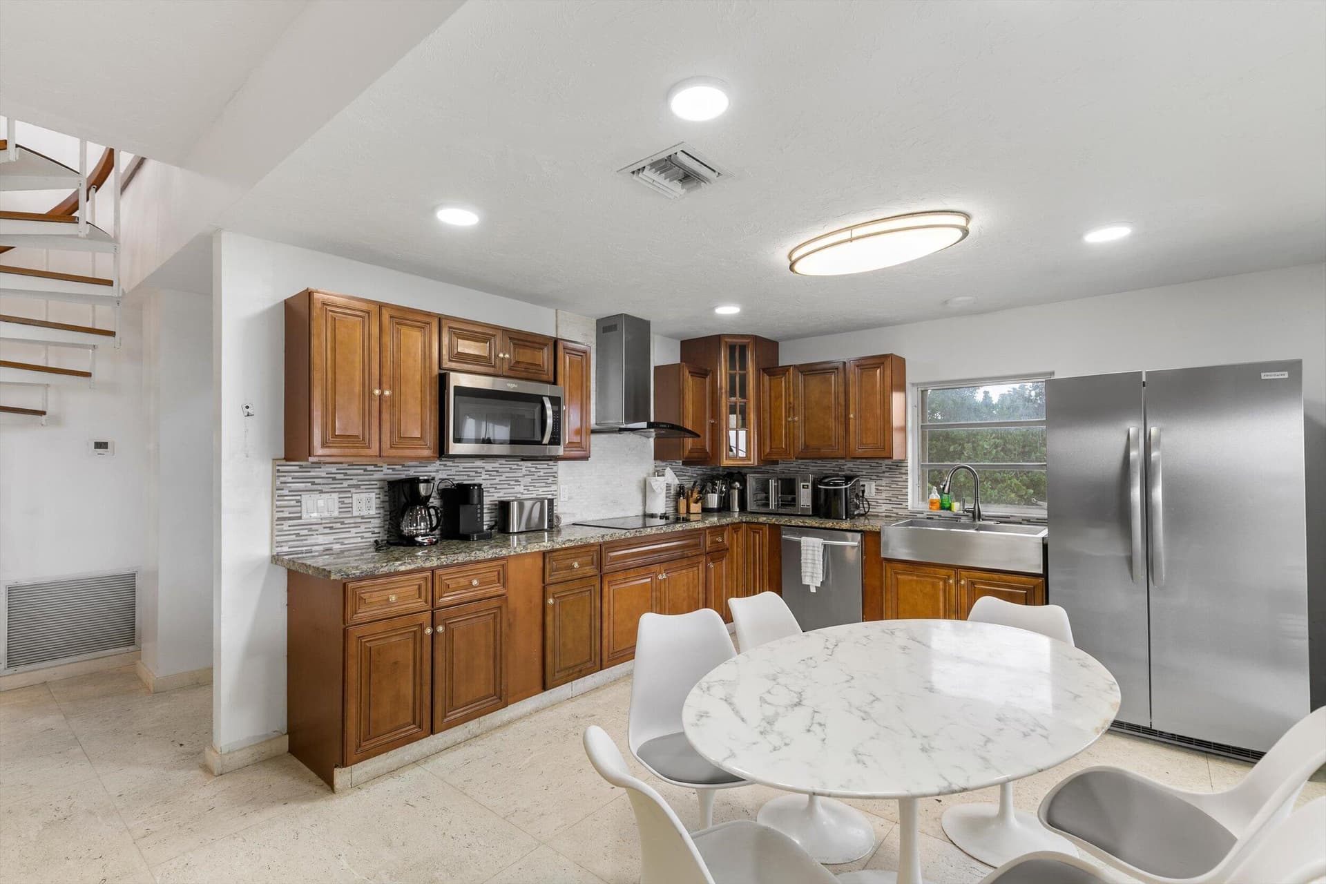 481 E Shore Drive 481 E Shore Drive photo 10