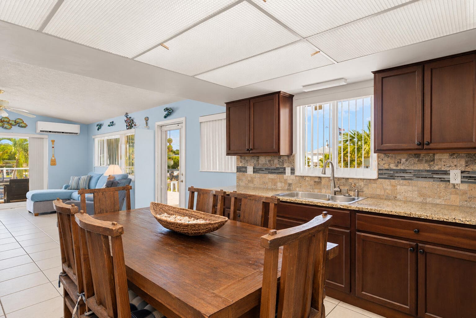 161 Palermo Drive photo 4