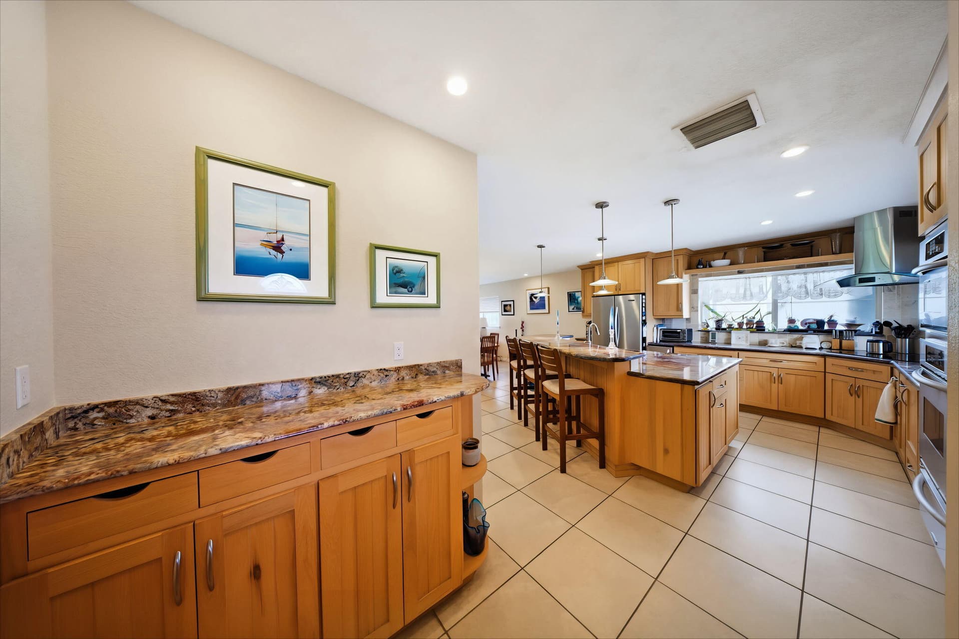 147 Gardenia Street photo 6