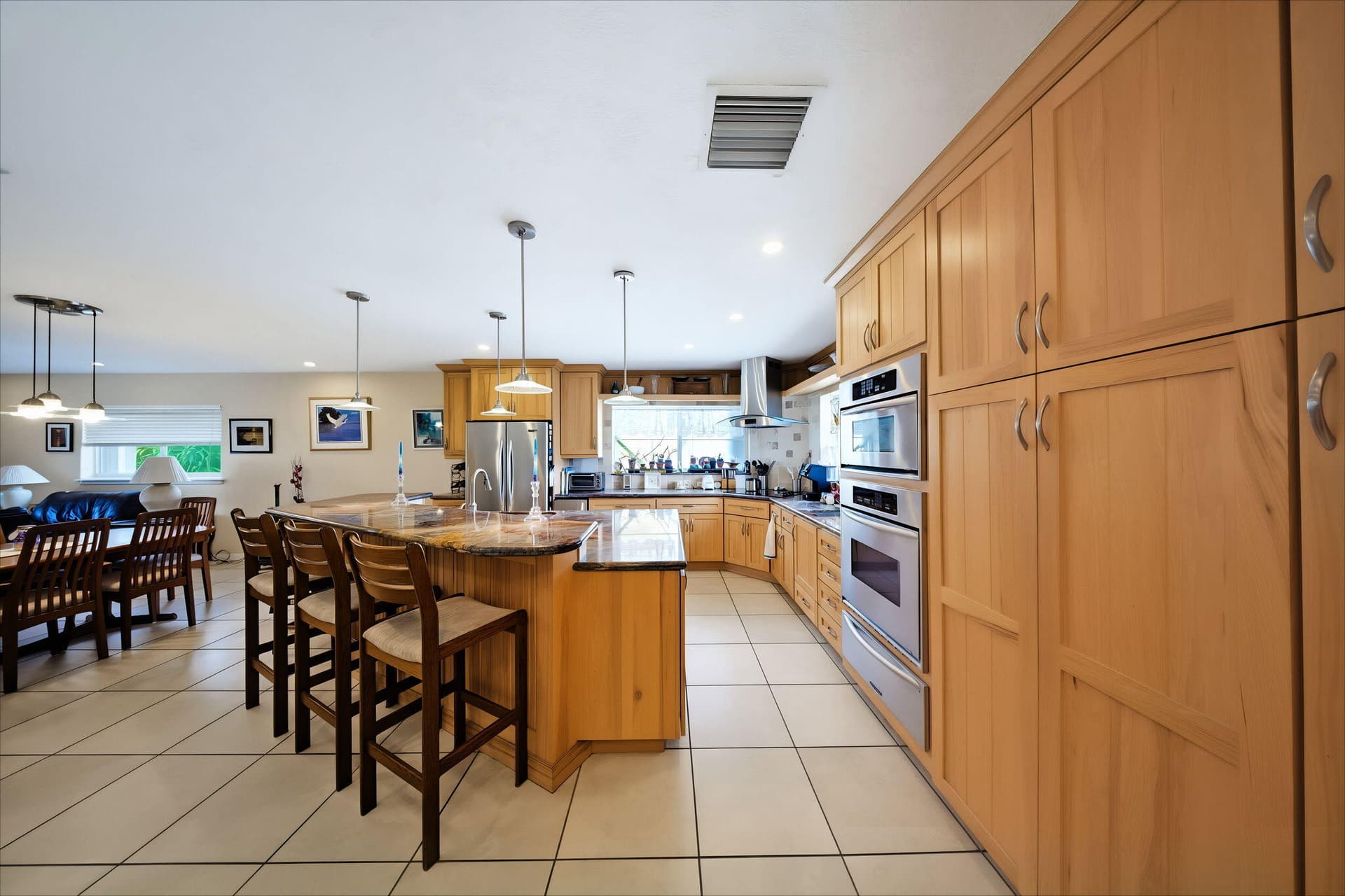 147 Gardenia Street photo 7