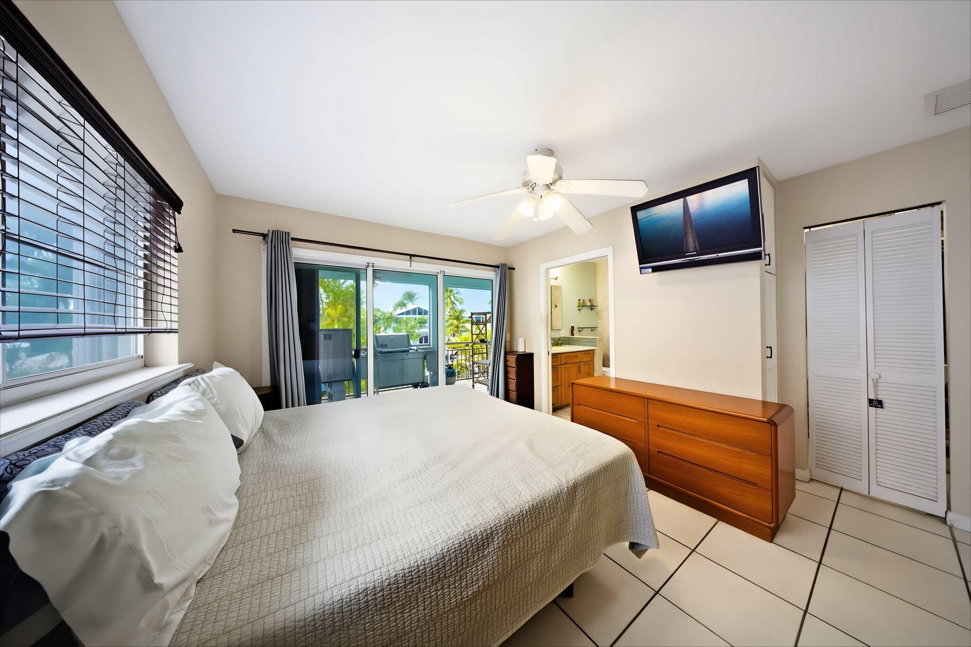 147 Gardenia Street photo 25
