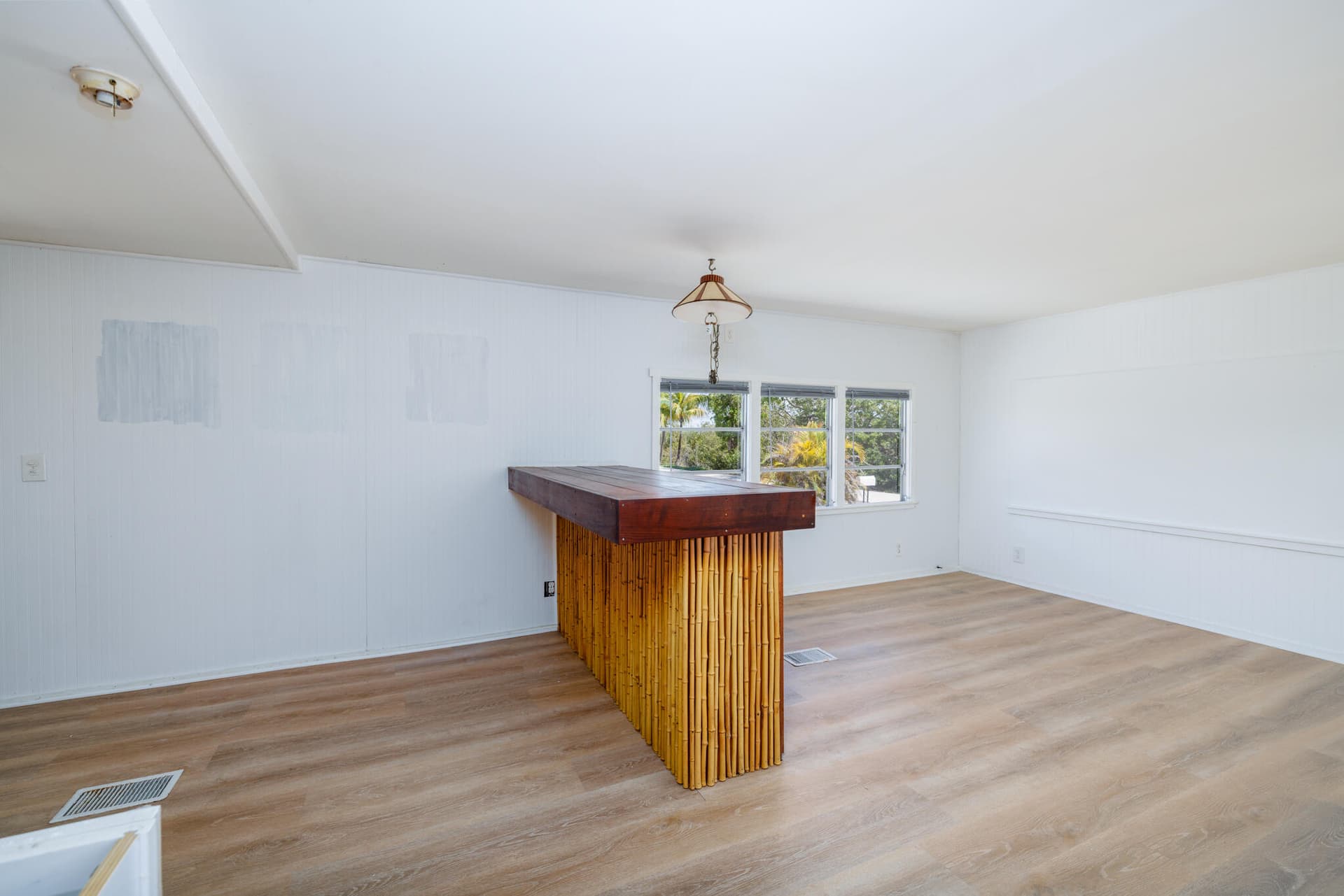 193 Venus Lane photo 4
