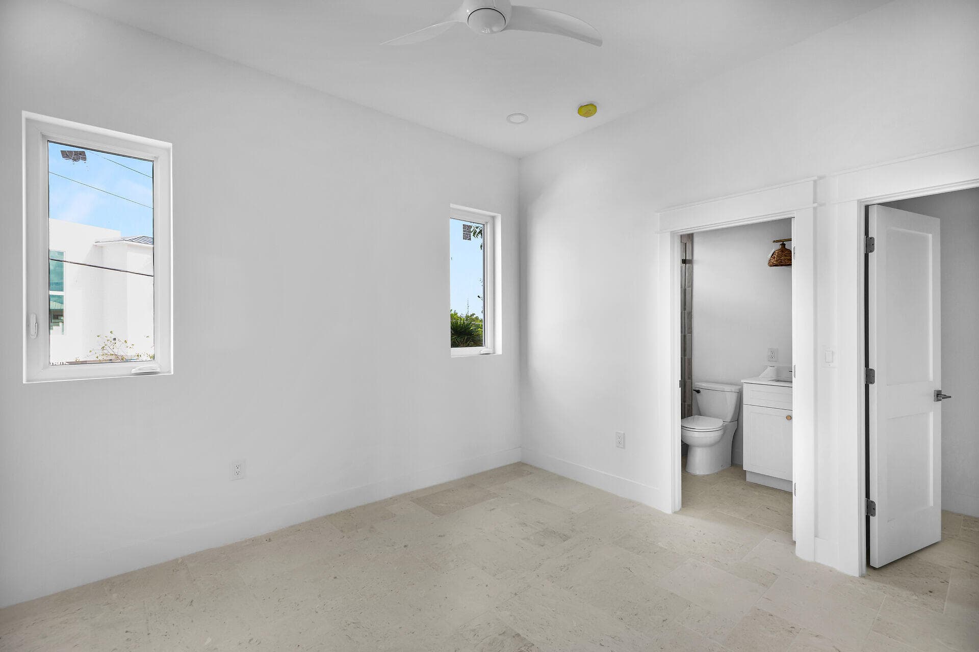 109 Ellington Court photo 23