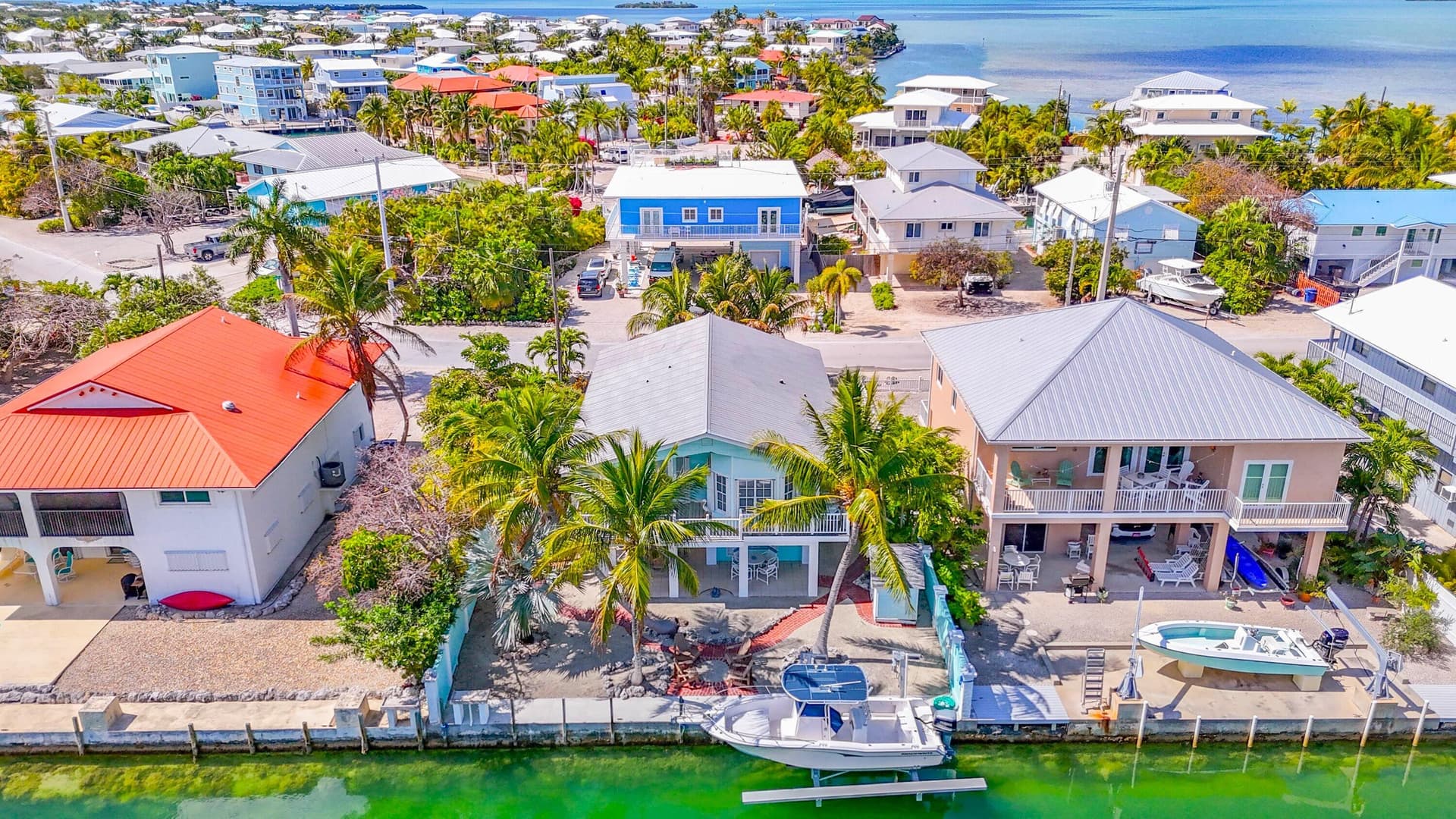 667 E Caribbean Drive photo 4