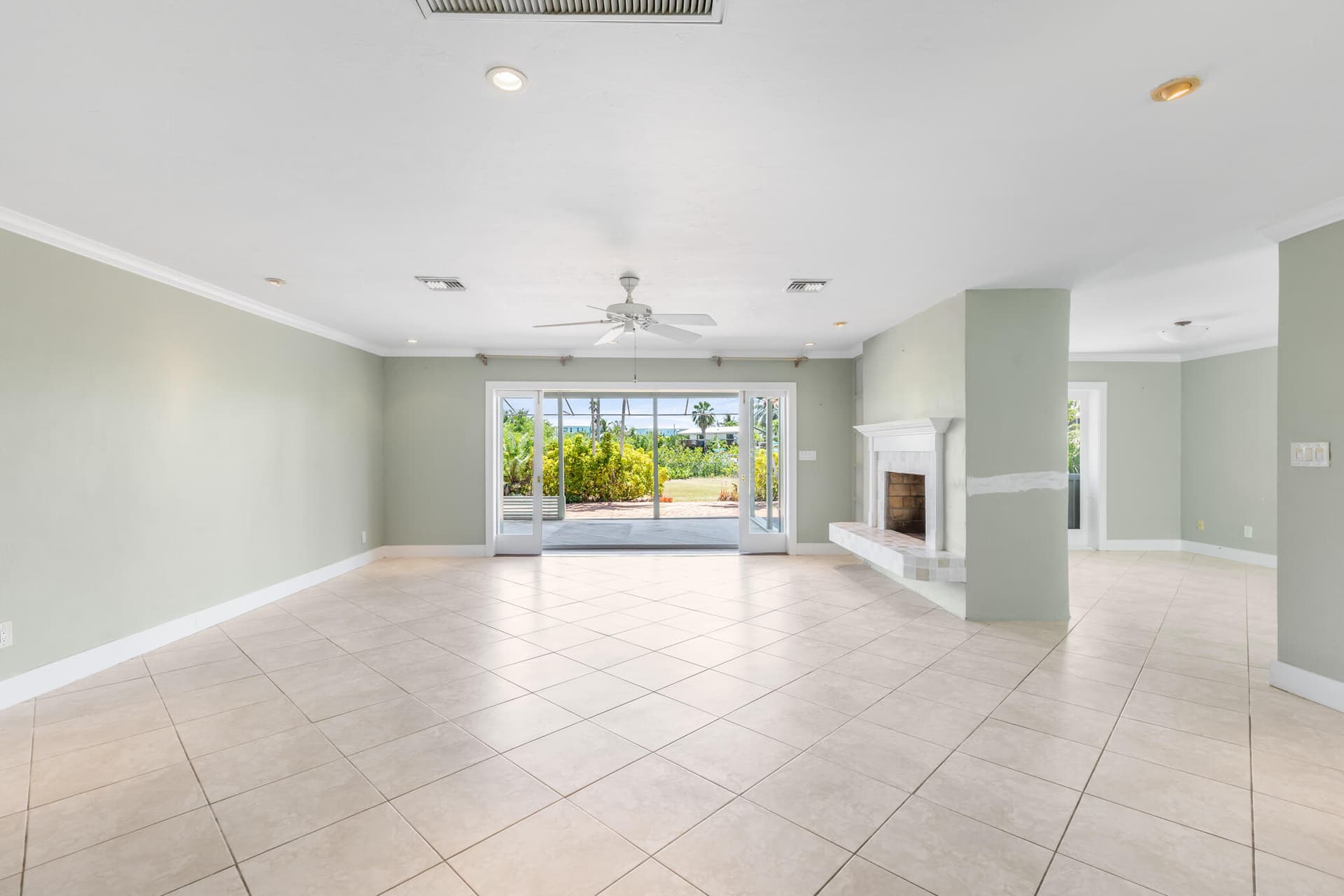1151 Sugarloaf Boulevard photo 10