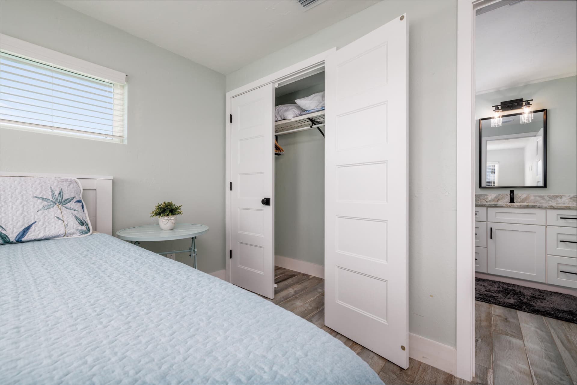 173 W Cahill Court photo 23