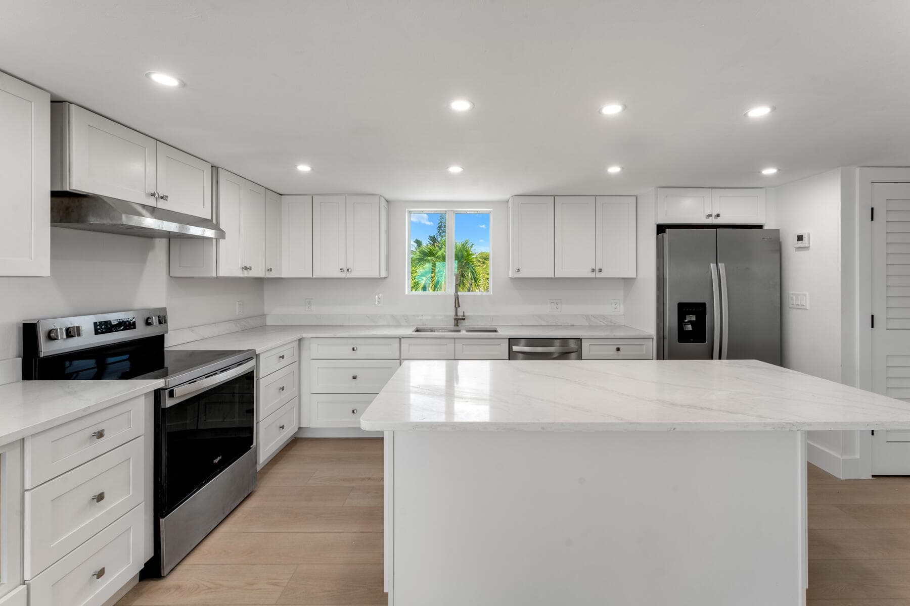 1200 Mockingbird Road photo 10