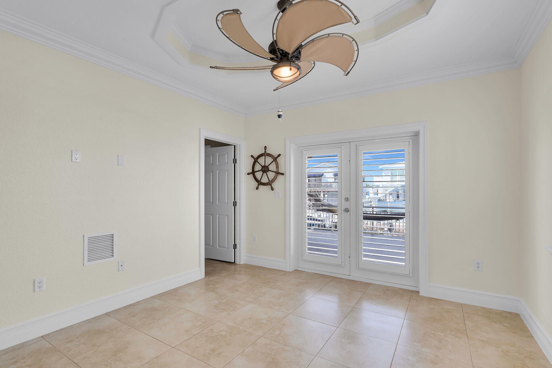 226 Normandy Drive photo 15