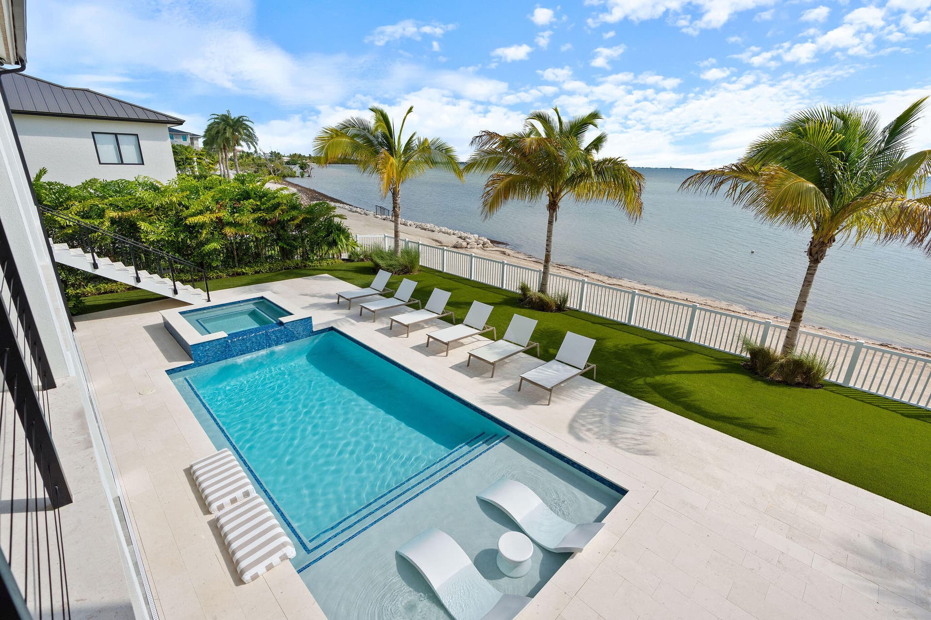 128 Sunrise Drive photo 2
