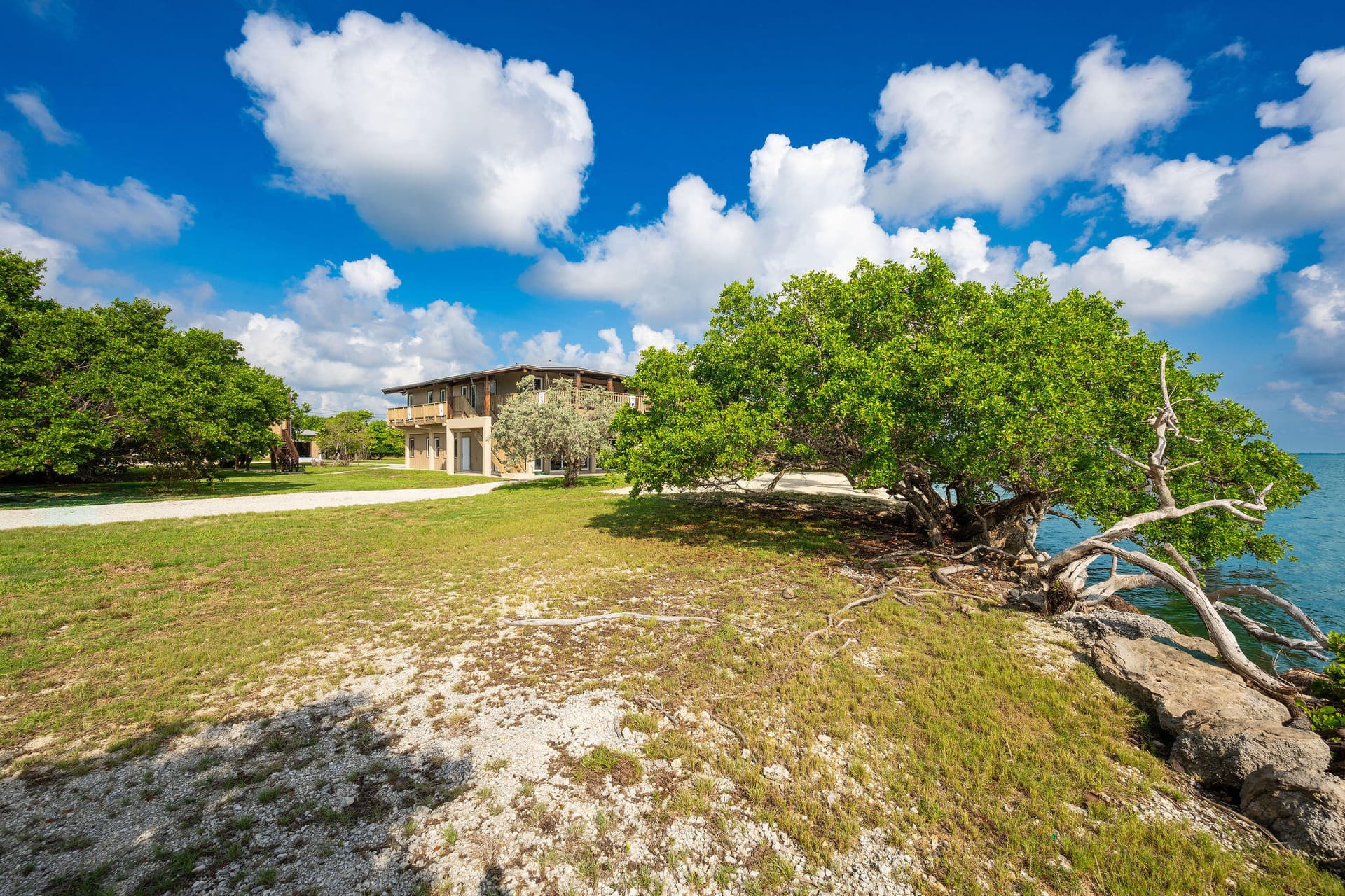 2131 Coral Way photo 13