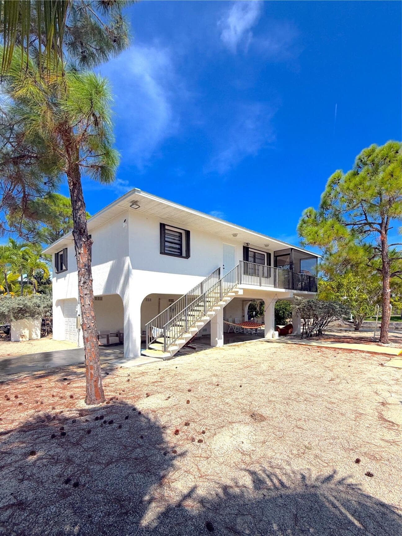 1539 Lantana Lane photo 3