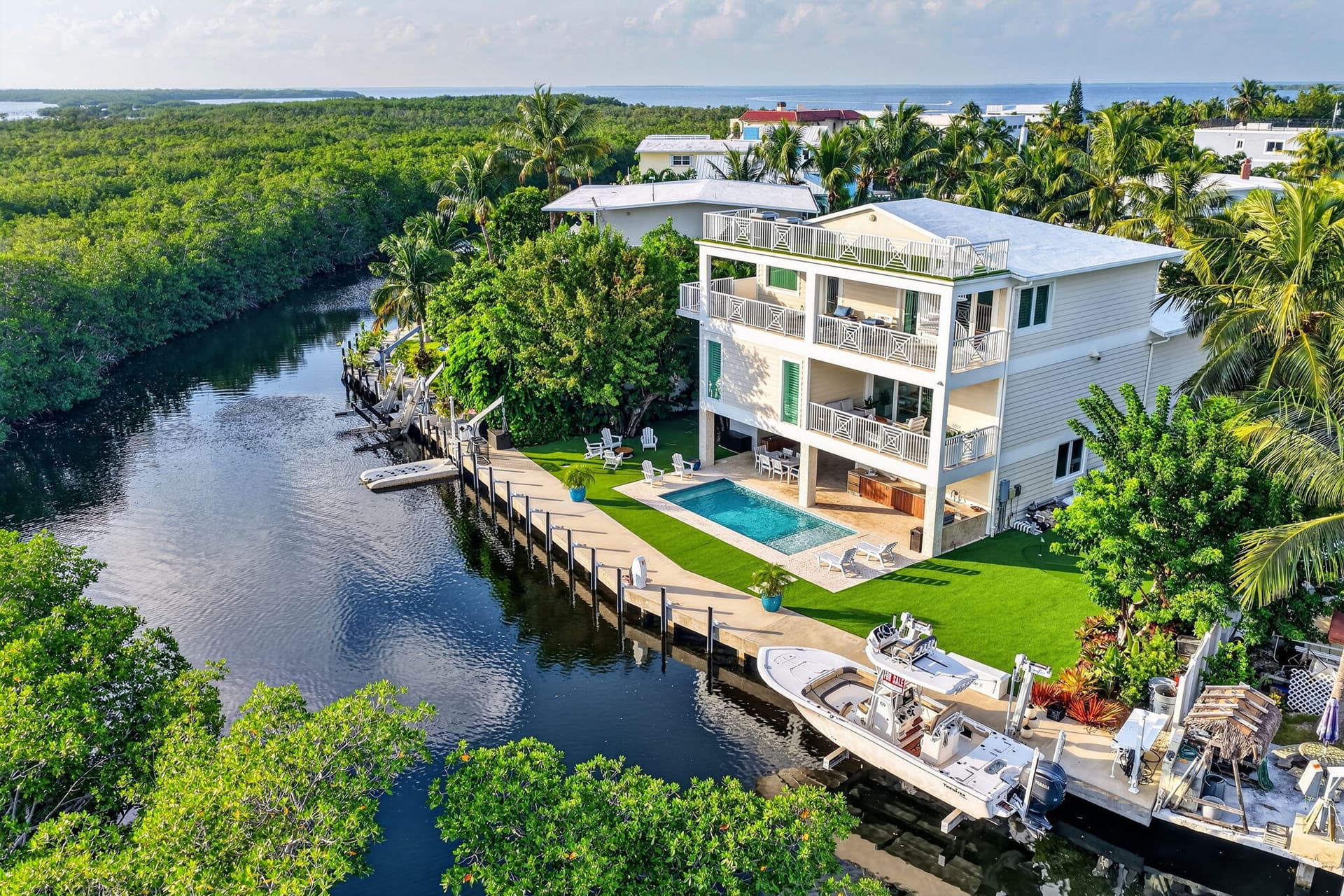 328 S Coconut Palm Boulevard photo 2