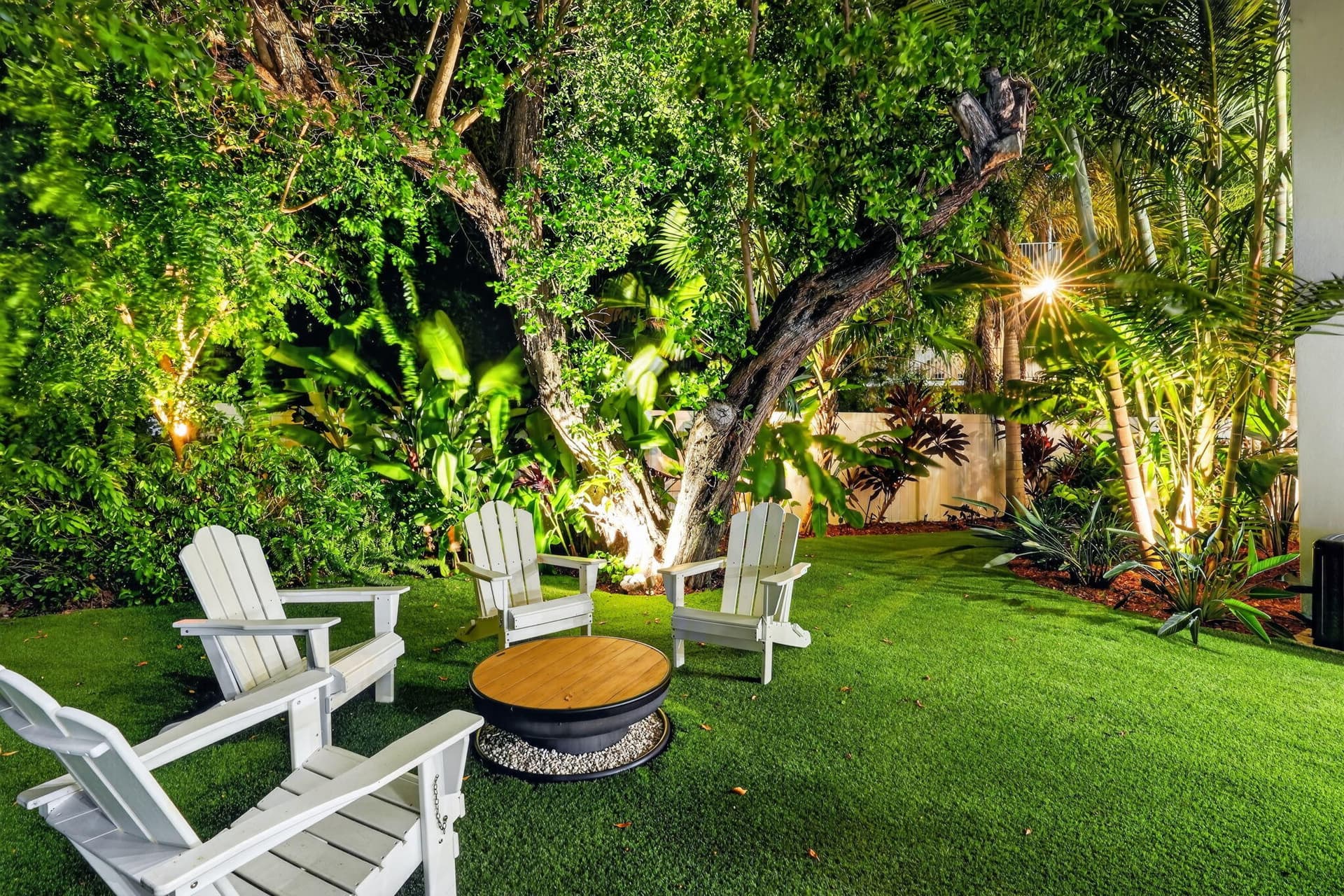 328 S Coconut Palm Boulevard photo 13