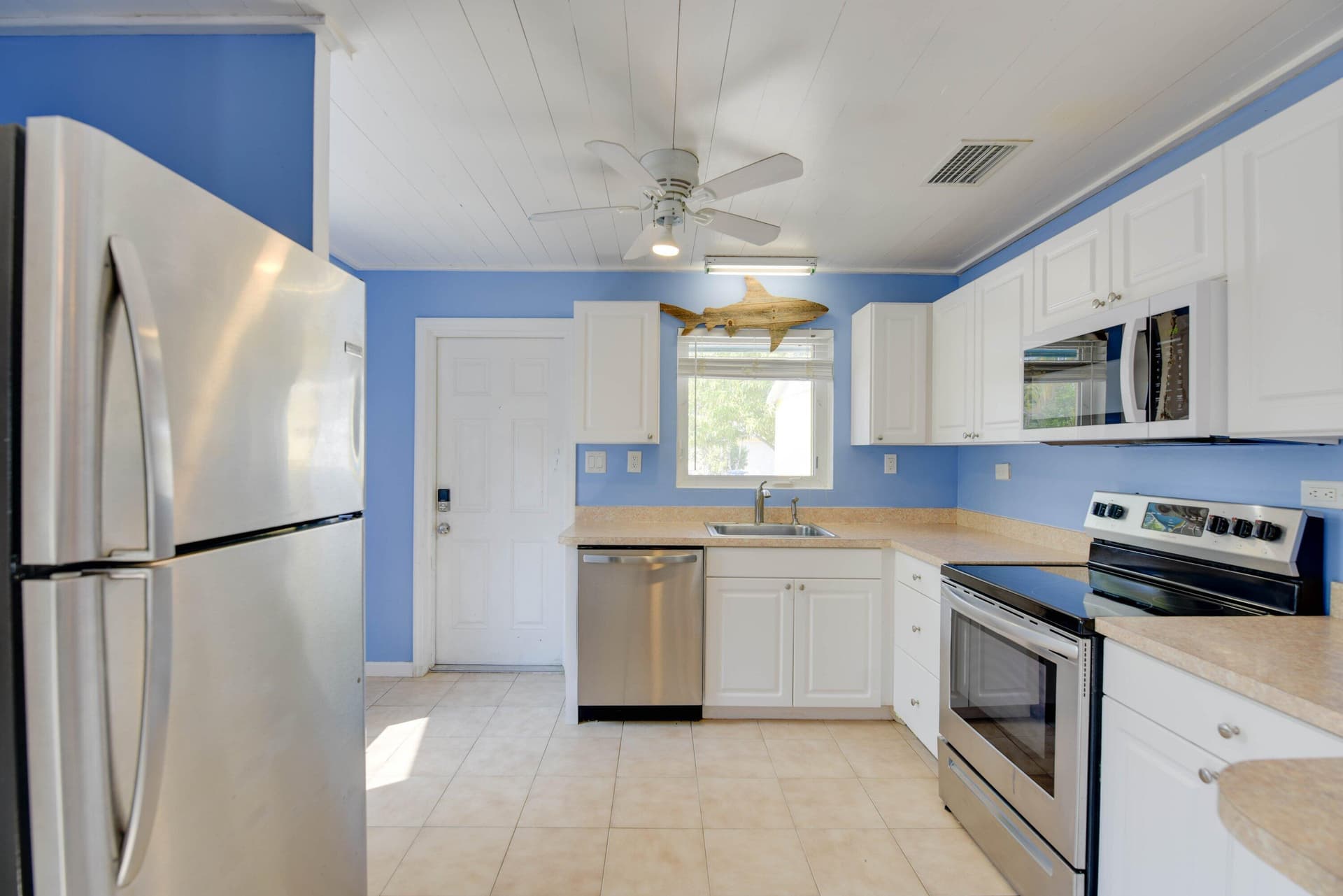 28441 Meyer Avenue photo 8